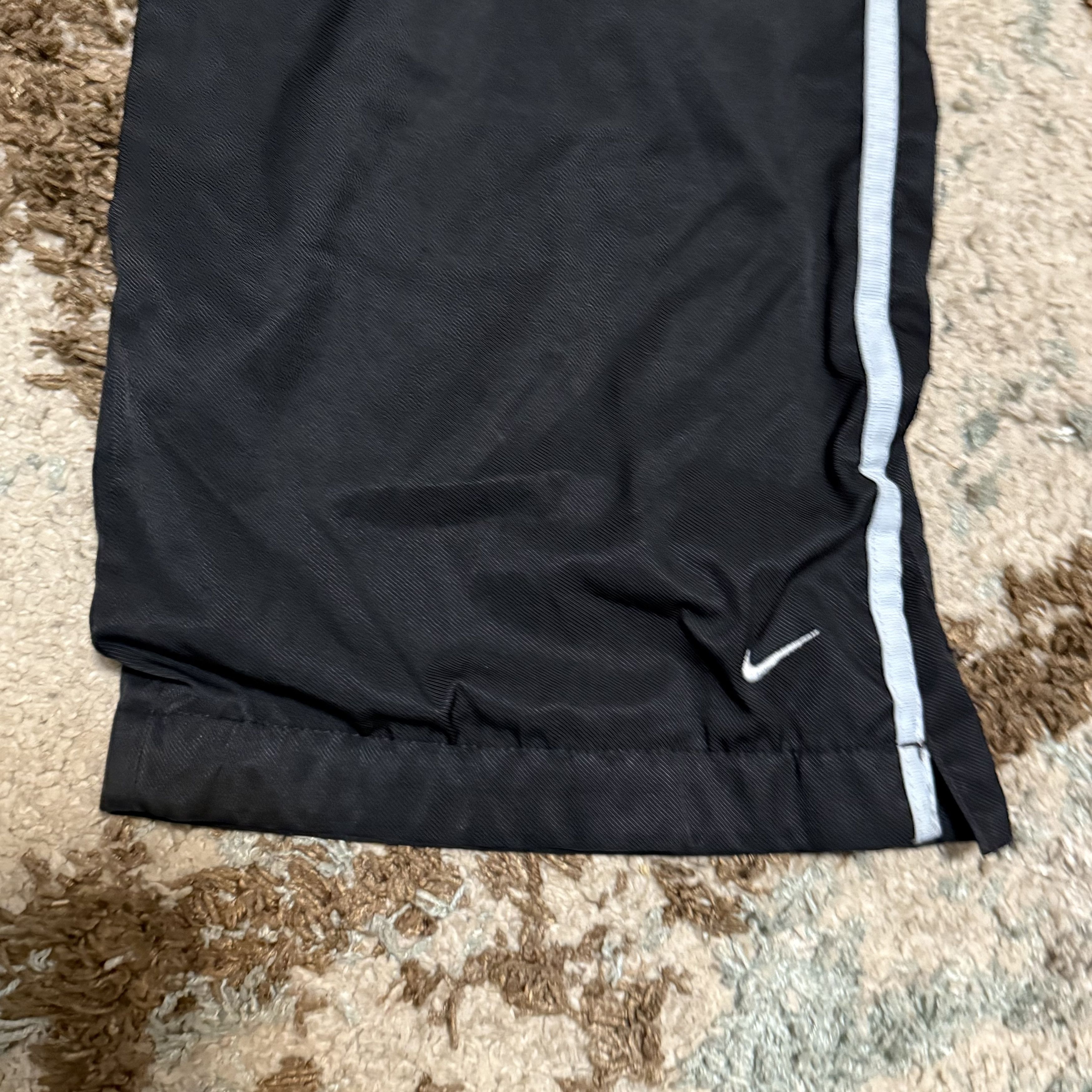 Nike Nike Black Track Pants Size Large Black/White Y2K Size US 34 / EU 50 - 2 Thumbnail