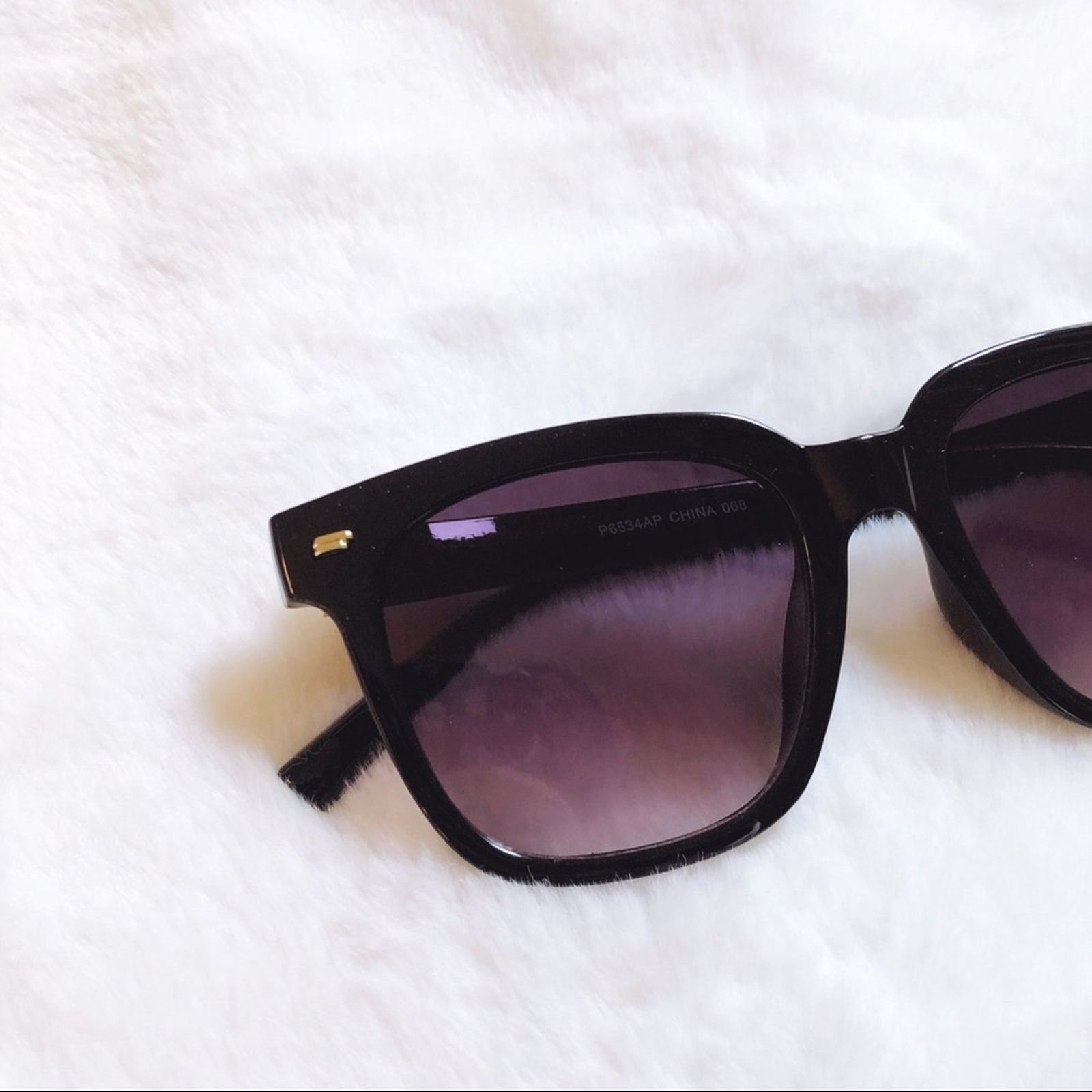 Other Cora Black Classic Square Sunglasses Size ONE SIZE - 4 Thumbnail