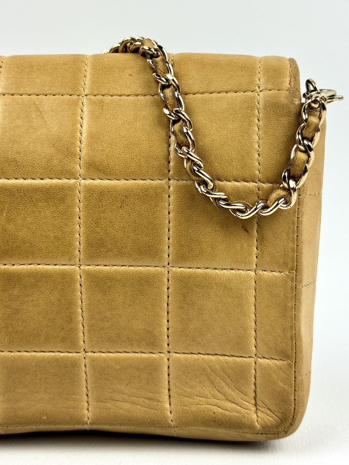Chanel Chanel - 2000’s - East - West - Tan - Chocolate Bar - Flap Size ONE SIZE - 14 Thumbnail