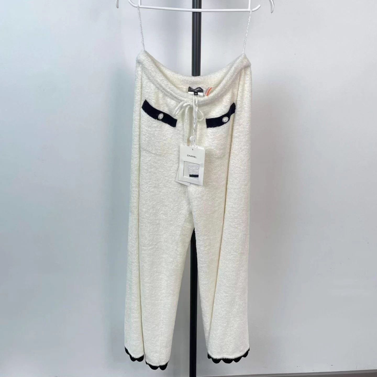 Chanel Chanel Unused Wide-leg Casual Pants 40 Size 28" / US 6 / IT 42 - 1 Thumbnail