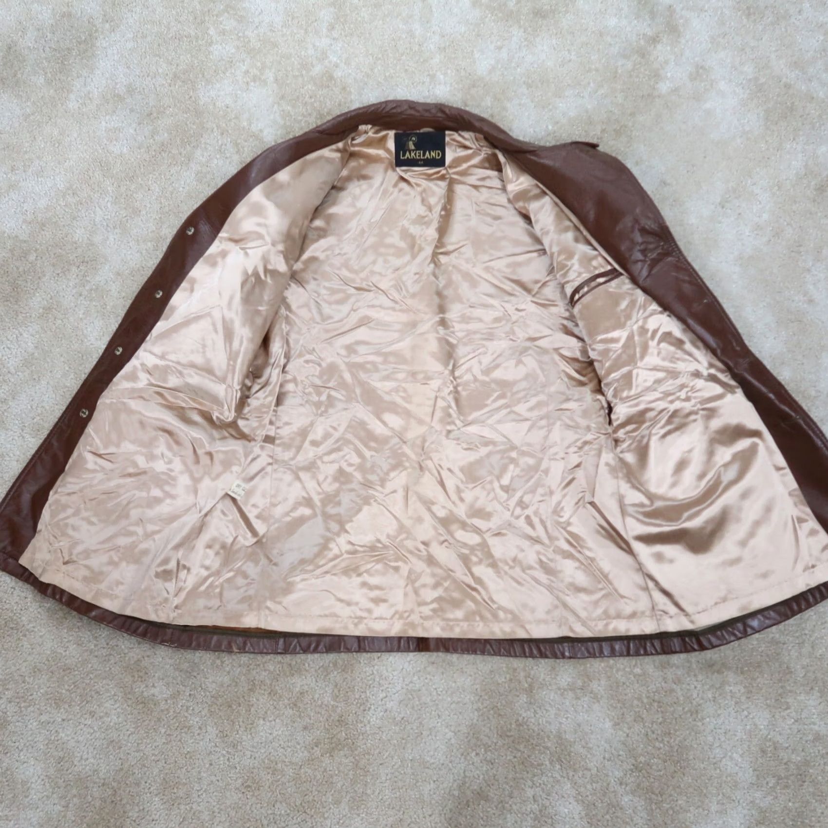 Vintage VINTAGE Lakeland Leather Coat Jacket Men 44 Lined 4 Button Overcoat Brown Nylon Lining Solid Mid-Length 90s Classic Mens Size US S / EU 44-46 / 1 - 2 Thumbnail