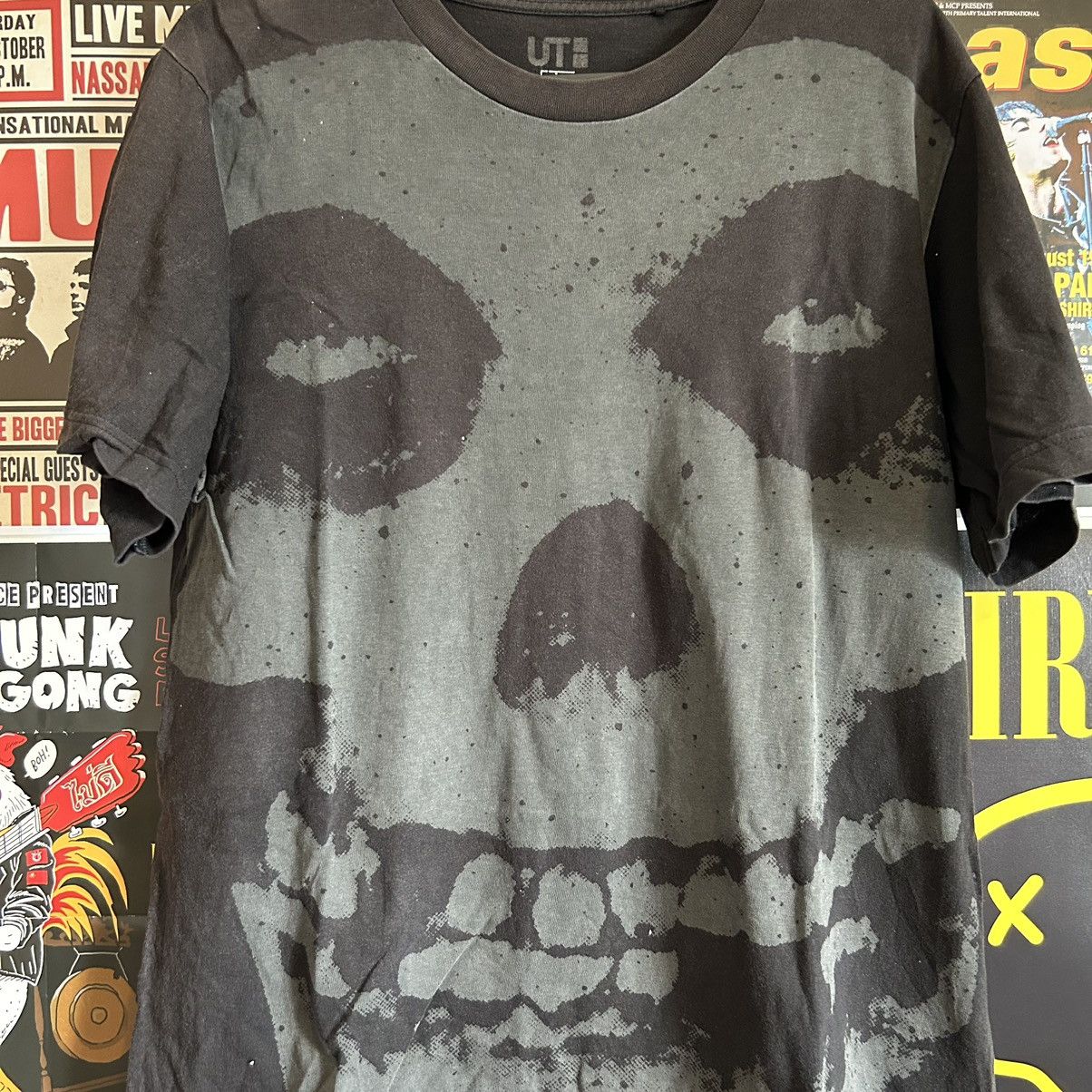 Band Tees Vintage Uniqlo x Misfits Fullprint Black T-Shirt Size US M / EU 48-50 / 2 - 2 Thumbnail
