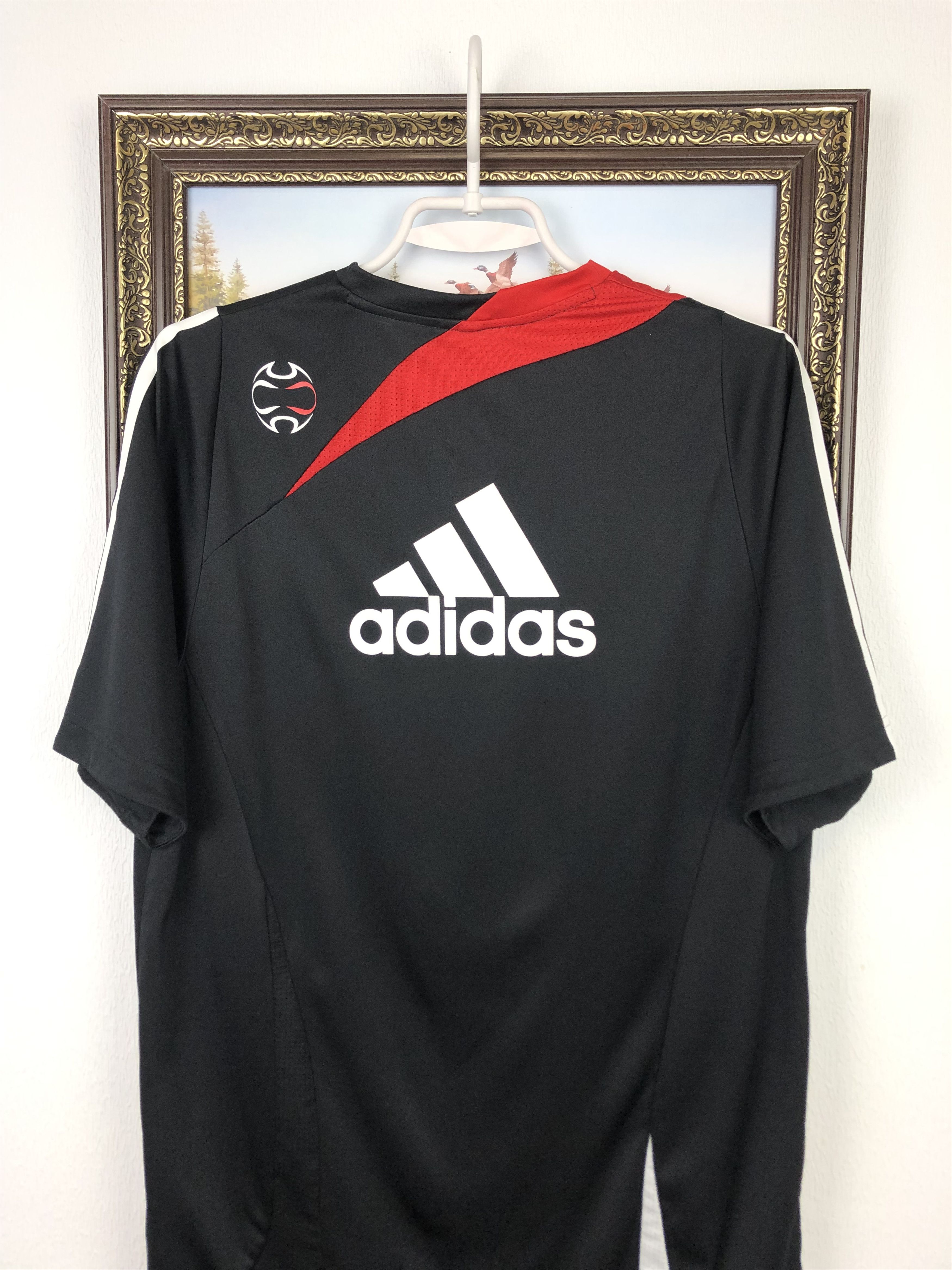 Adidas Vintage Adidas Liverpool Football Train Shirt Soccer Jersey Size US M / EU 48-50 / 2 - 9 Thumbnail