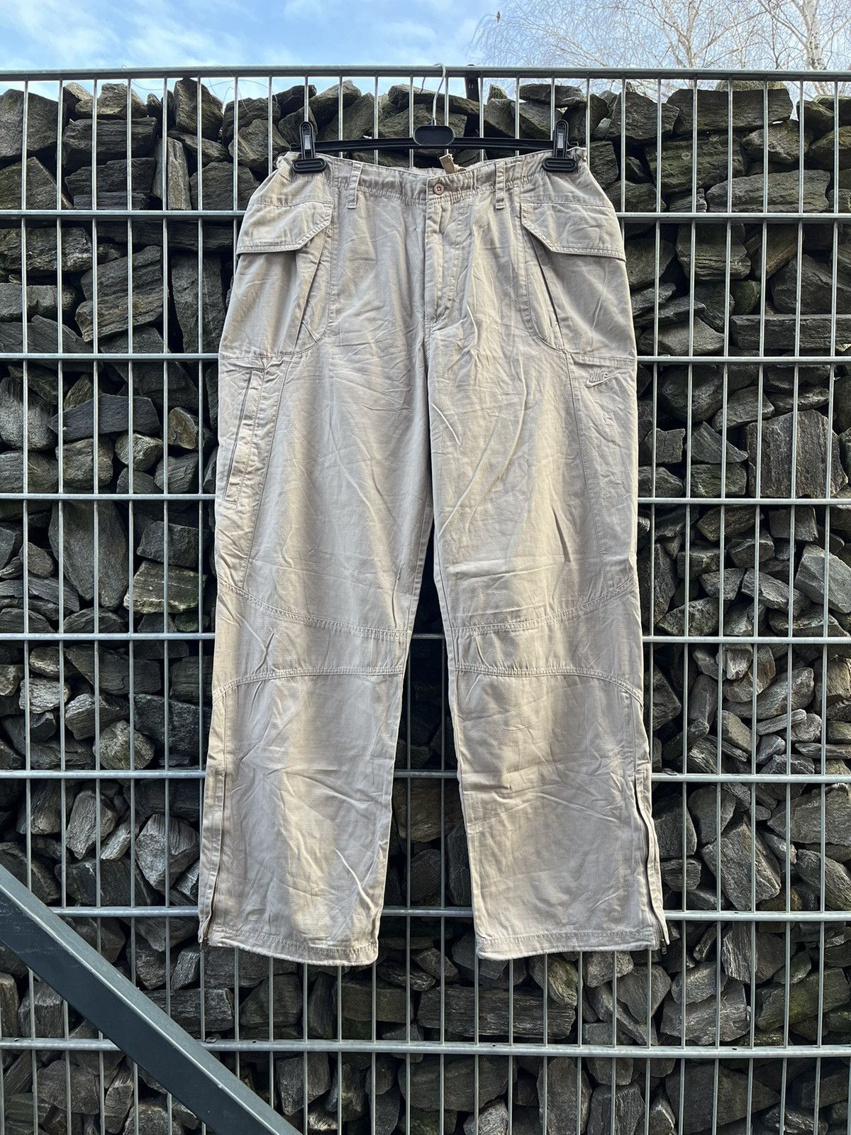 Nike Vintage Nike Baggy Cargo Y2K Parachute Joggers Pants Rare Size US 36 / EU 52 - 1 Thumbnail