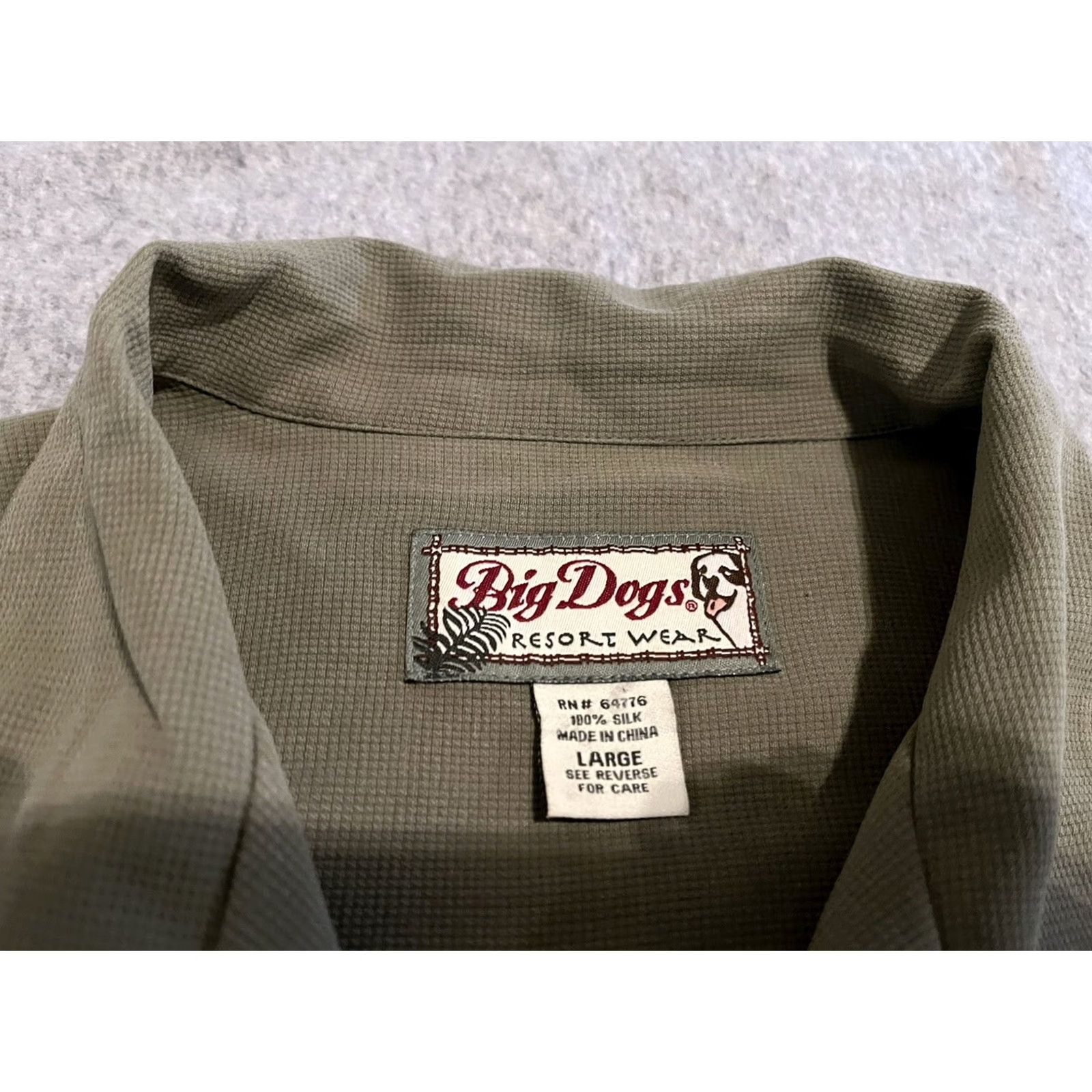 Big Dogs Big Dogs Silk Embroidered Shirt Just Do It Tomorrow Green Hawaiian Mens L Green Silk Shirt Big Dogs Mens L Shirt Size US L / EU 52-54 / 3 - 6 Thumbnail
