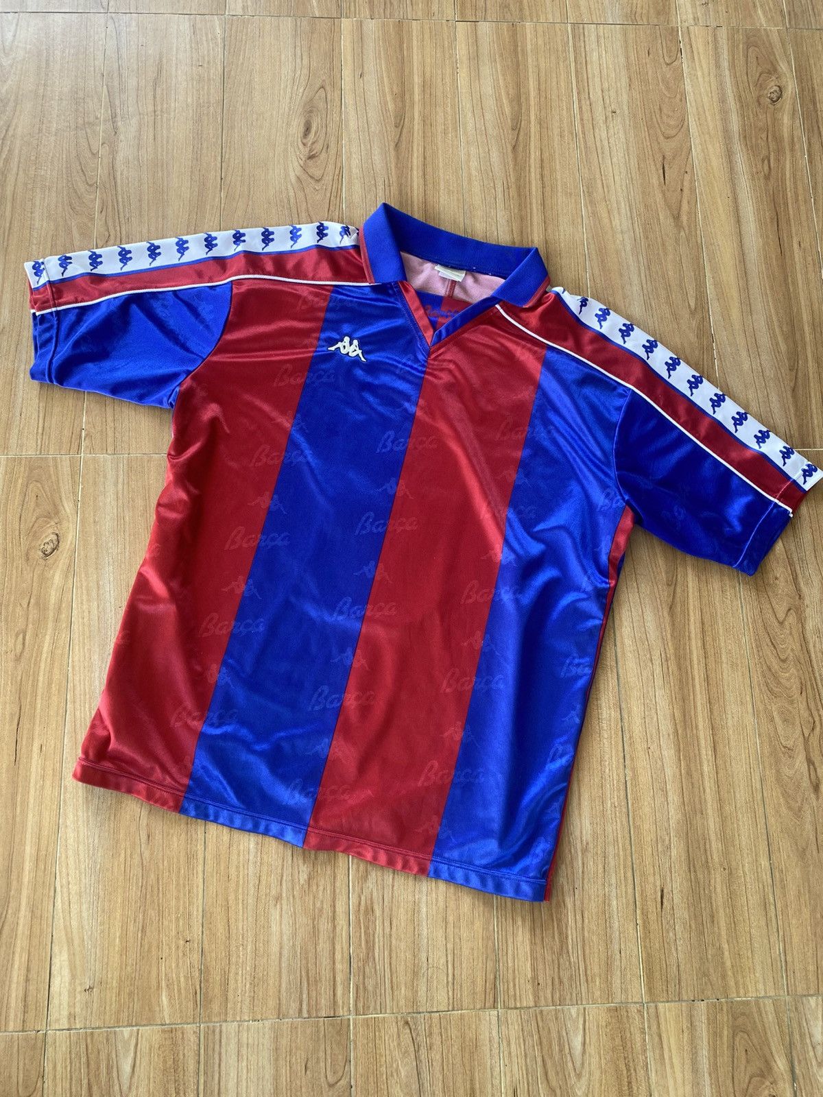 Kappa × Vintage Vintage Kappa Barcelona 90’s Football Club Jersey STOICHKOV Size US L / EU 52-54 / 3 - 16 Thumbnail