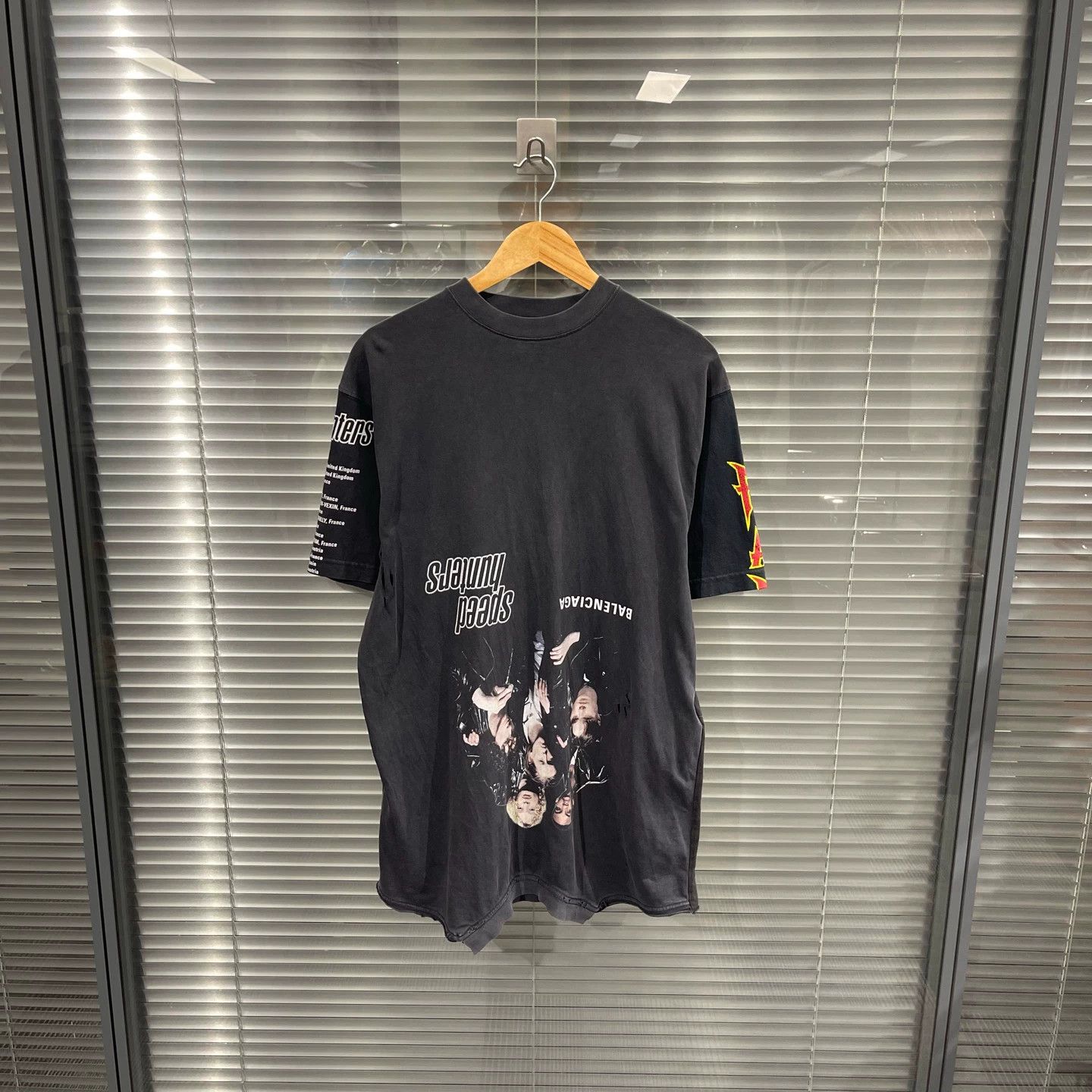 Balenciaga Balenciaga Inverted Speed Hunter Logo Short Sleeve T-Shirt 1 Size US S / EU 44-46 / 1 - 1 Thumbnail