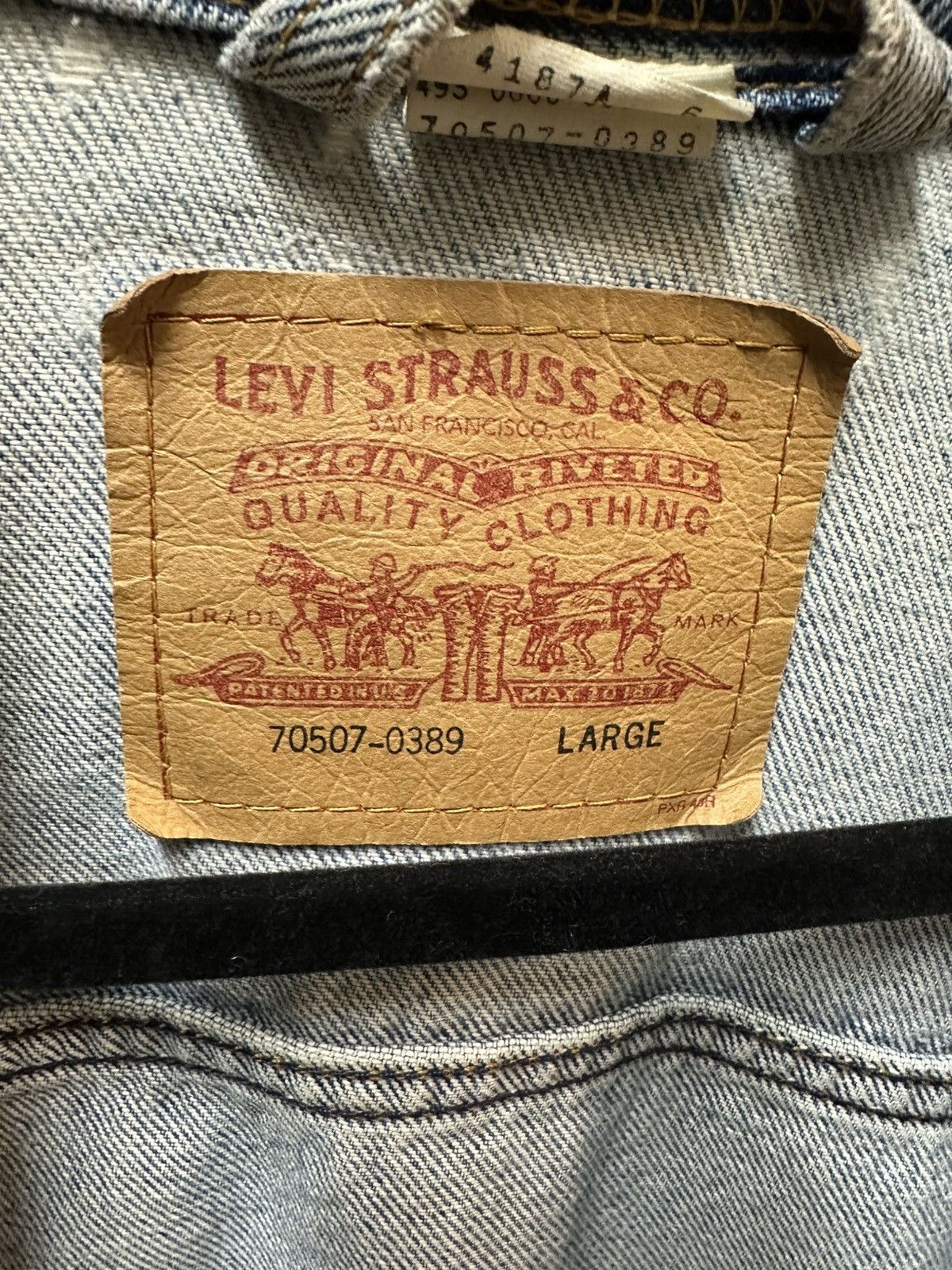 Levi's Vintage Clothing Levis 70507-0389 Vintage Distressed Denim Jacket Blue Large Size US L / EU 52-54 / 3 - 7 Thumbnail