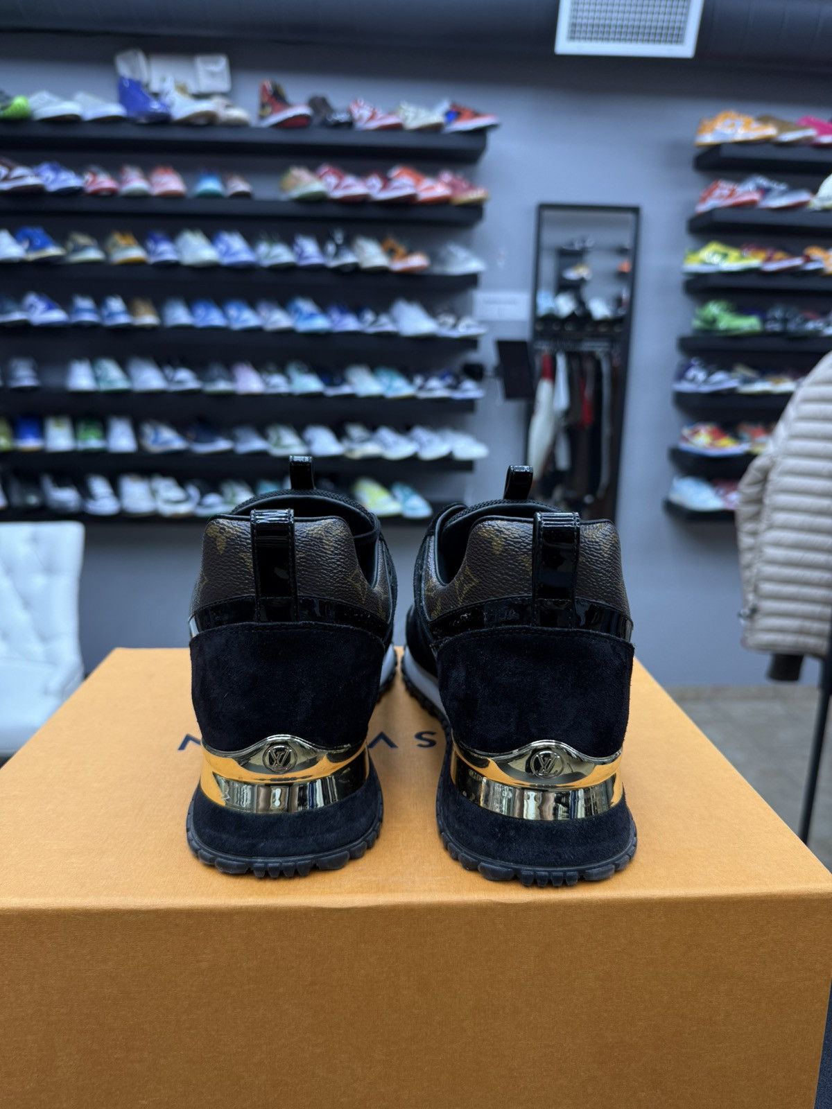 Louis Vuitton Louis Vuitton Run Away Sneaker Black Brown Monogram Size US 8 / EU 41 - 11 Thumbnail