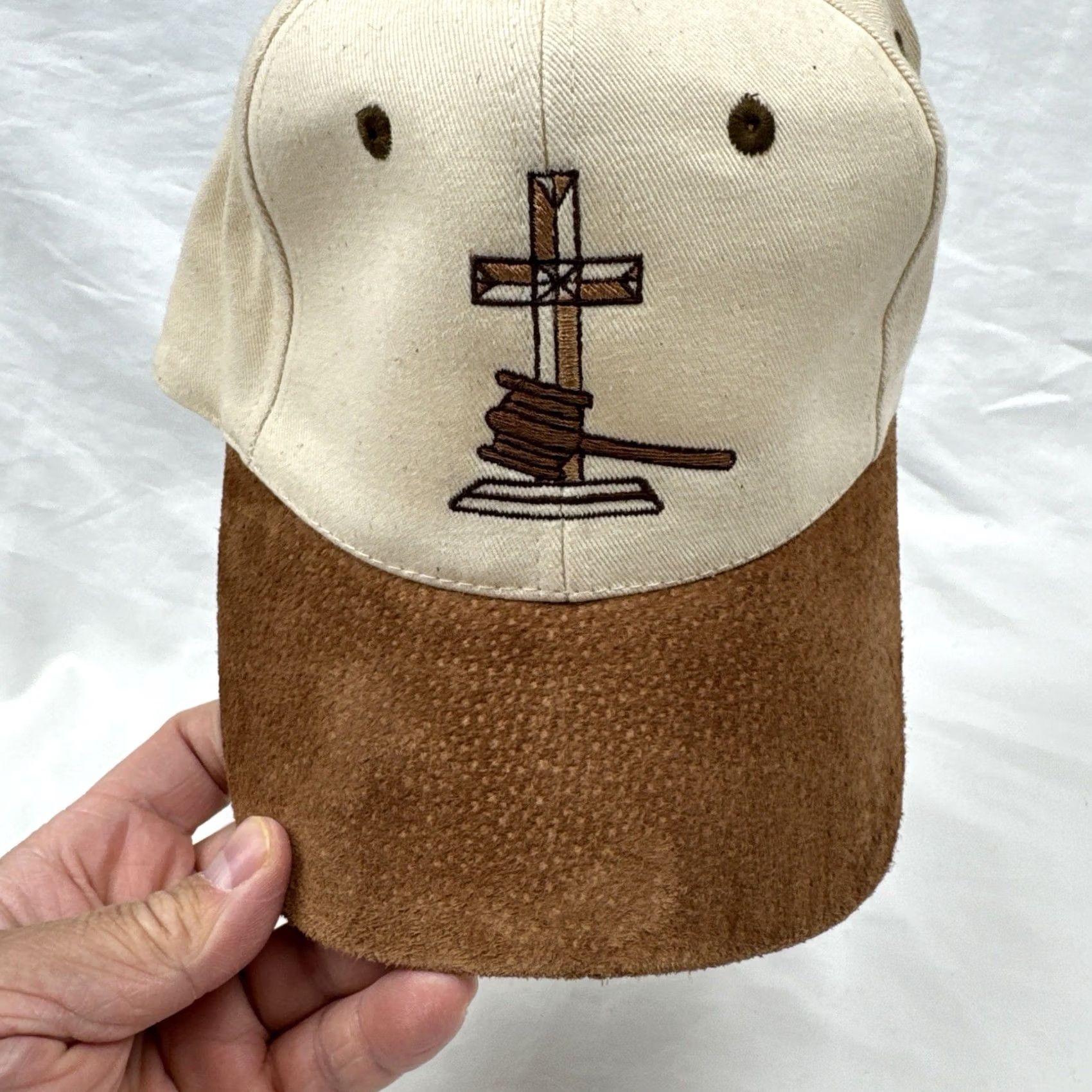 Vintage VINTAGE KC Strapback Hat Beige Brown Christian Cross Gavel Suede Brim Cap Adult Baseball Classic Sports Outdoor Religion Unisex Mens Womens Size ONE SIZE - 2 Thumbnail