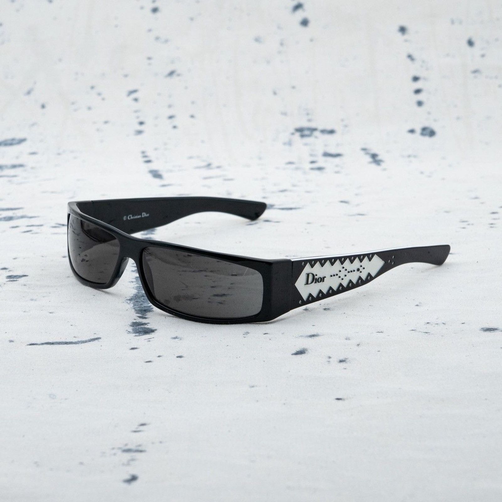 Dior × Vintage Vintage dior d trick 2 logo rectangular y2k sunglasses Size ONE SIZE - 1 Thumbnail