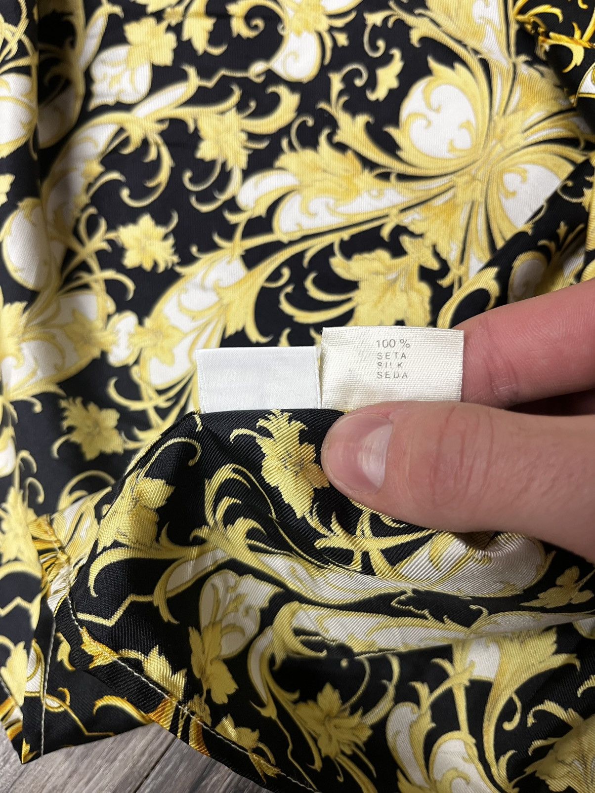 Versace Versace Pure Silk Button-Up Size US XL / EU 56 / 4 - 5 Thumbnail