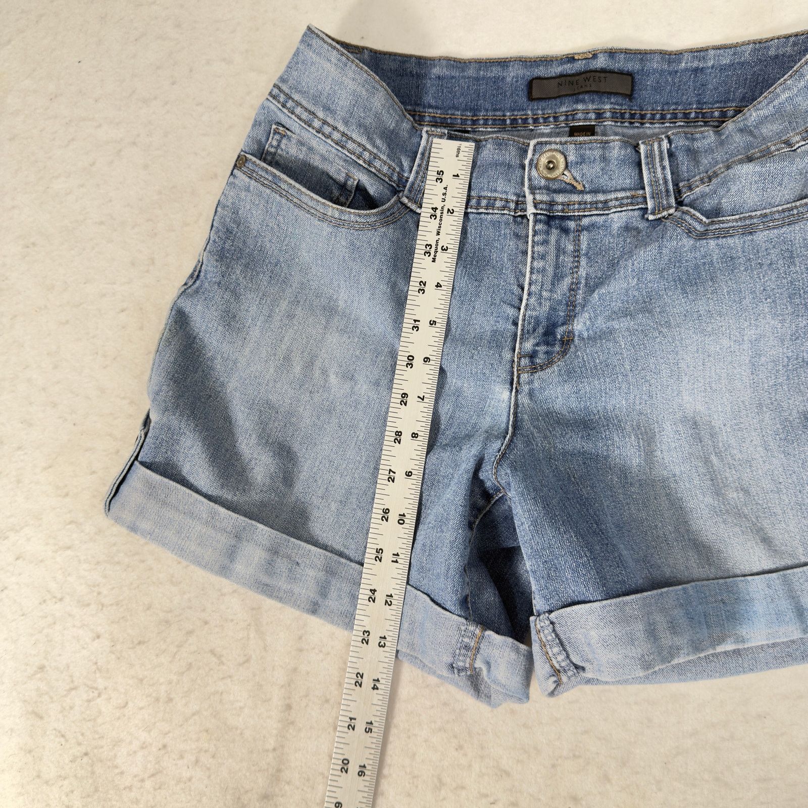 Nine West Nine West Women Denim Shorts Size 8 W28 Blue Cuffed Stretch Size 30" / US 8 / IT 44 - 14 Thumbnail