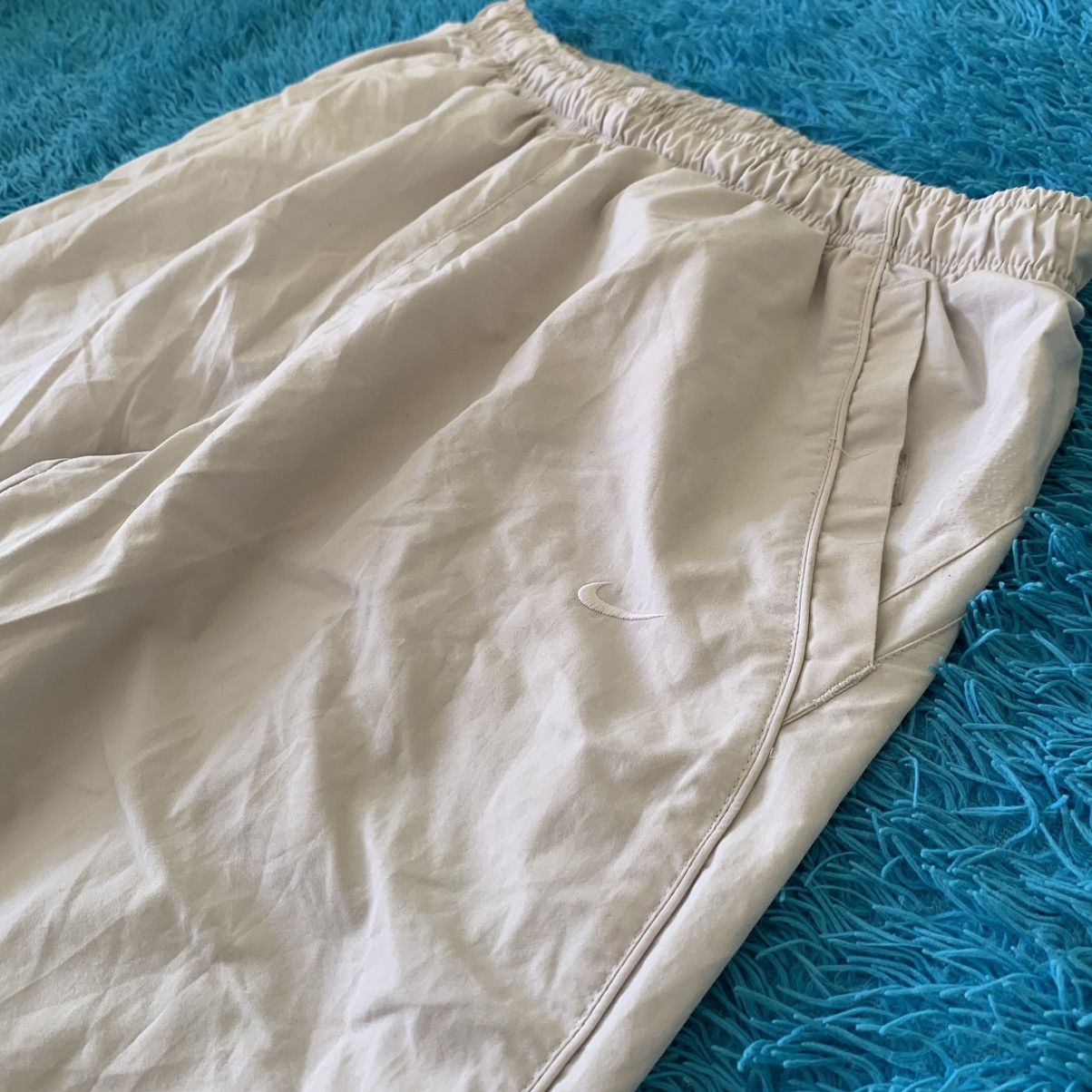 Other 00s Nike Vintage Nylon WHITE / CREAMY Joggers Baggy Pants Size US 36 / EU 52 - 7 Thumbnail