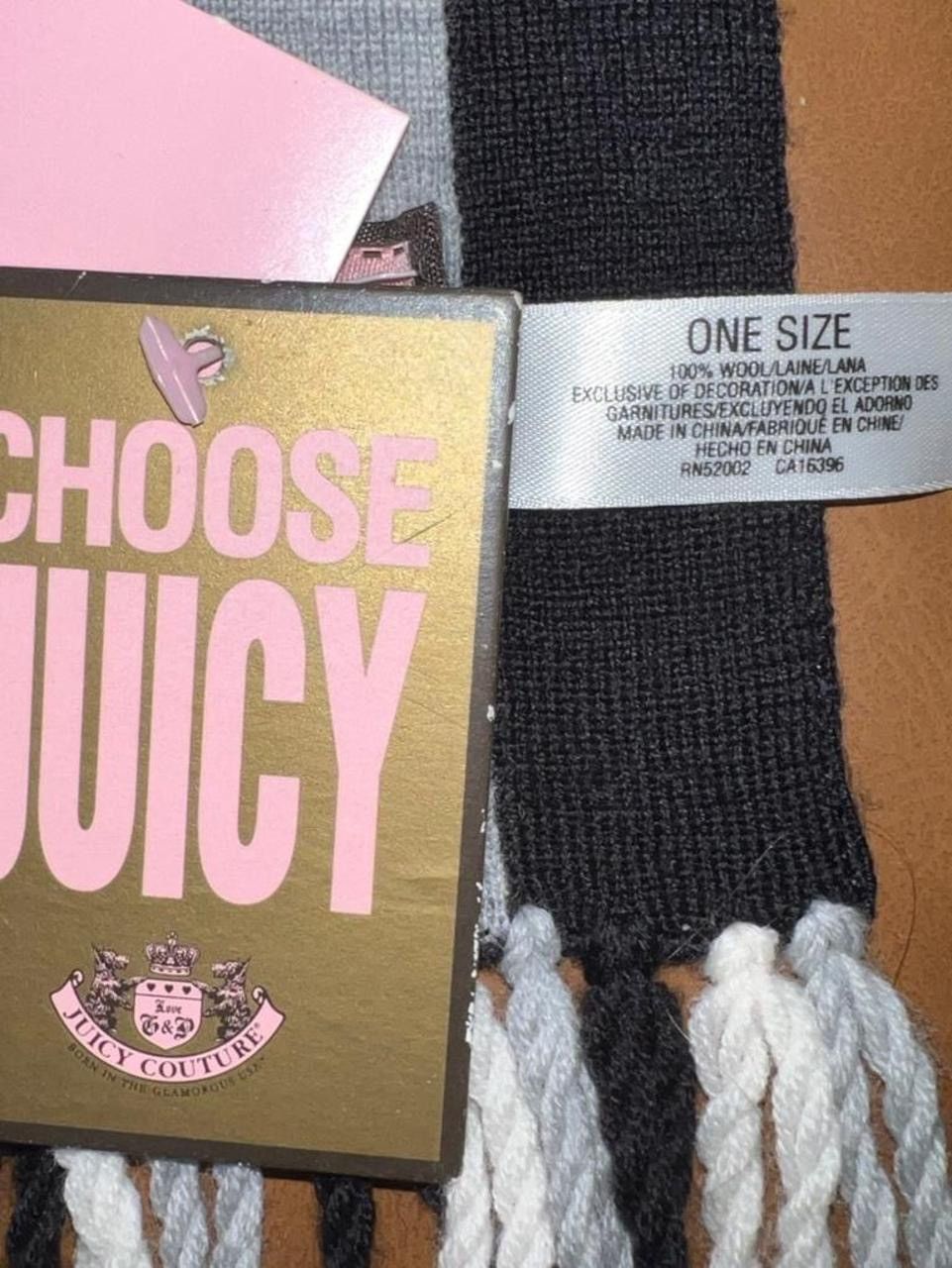 Juicy Couture Juicy couture house of juicy embroidered tassels scarf y2k Size ONE SIZE - 4 Thumbnail