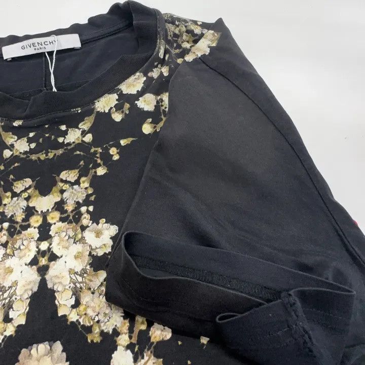 Givenchy Givenchy Givenchy Stylish Casual Short Sleeve TShirt -2507 Size US L / EU 52-54 / 3 - 5 Thumbnail