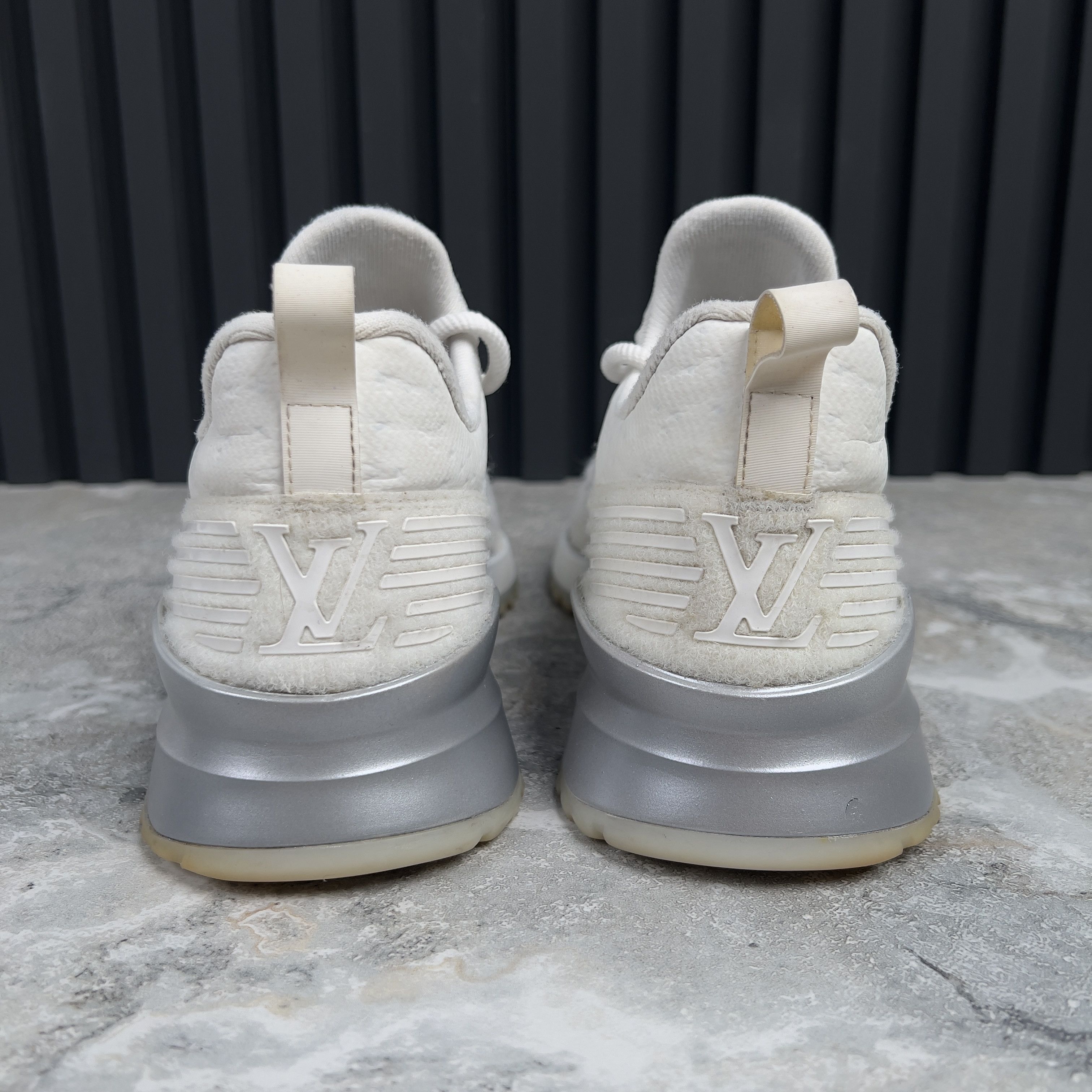 Louis Vuitton Louis Vuitton V.N.R. Logo Sneakers Knit Fabric Size US 8 / EU 41 - 9 Thumbnail