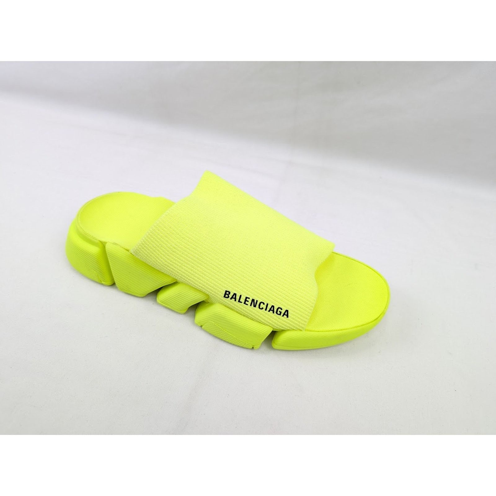 Balenciaga o1rshd1 Speed 2.0 Slides in Fluo Yellow Size US 11 / EU 44 - 2 Thumbnail