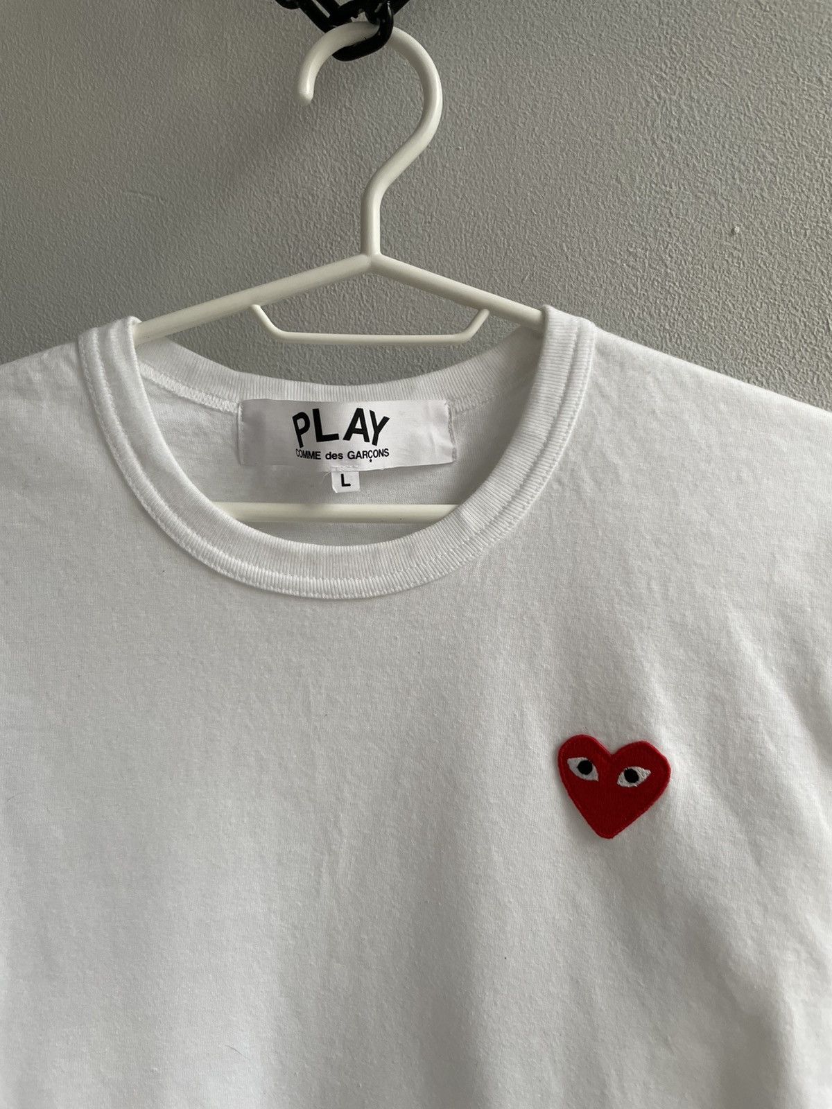 Comme des Garcons PLAY Comme Des Garcons Play CDG Small Heart Logo T Shirt Tee Size US L / EU 52-54 / 3 - 3 Thumbnail