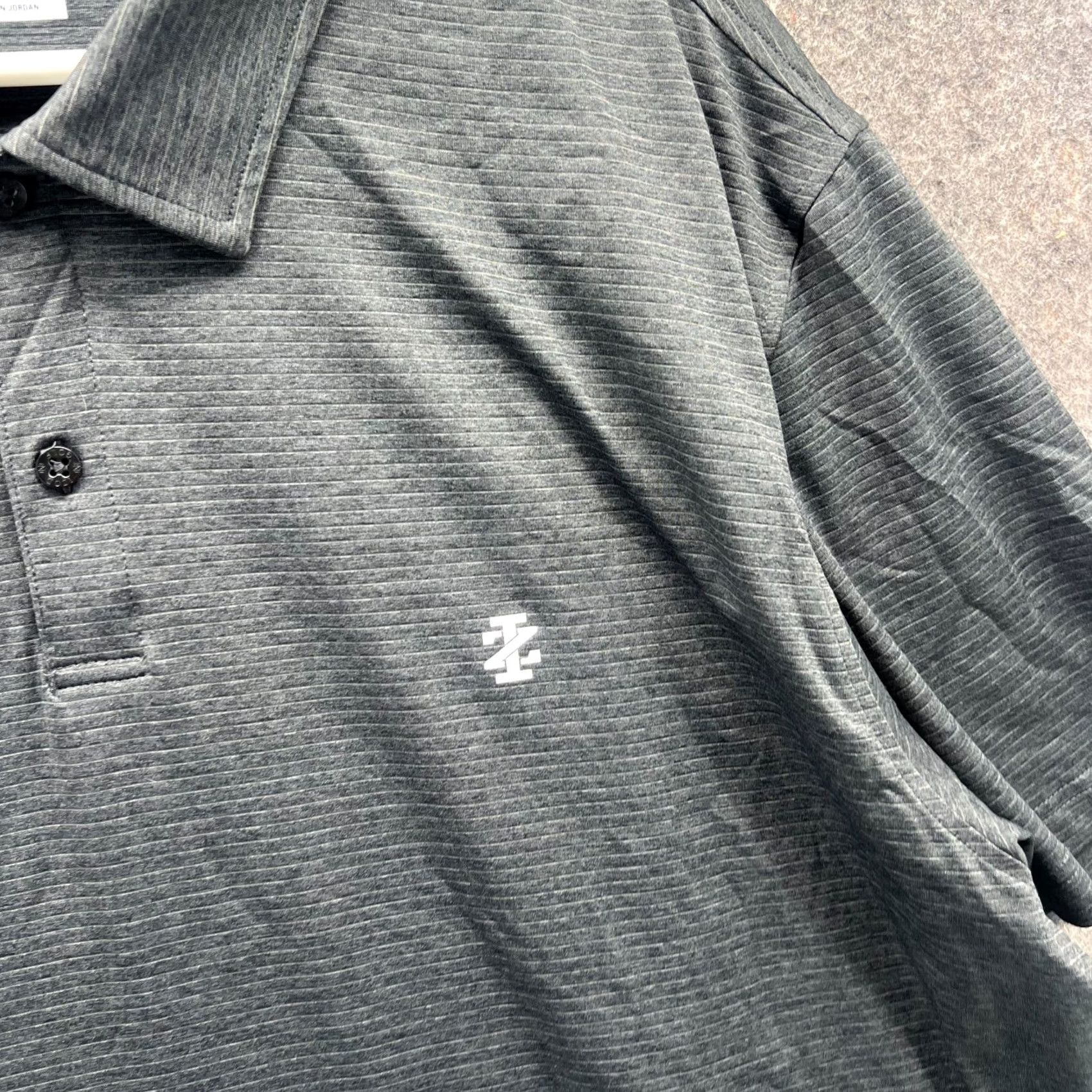 Izod IZOD Polo Shirt Mens XL Gray Preppy Heather Knit Golf Golfer Extra Large Stretch Shirt Polo Mens XL Gray Size US XL / EU 56 / 4 - 7 Thumbnail