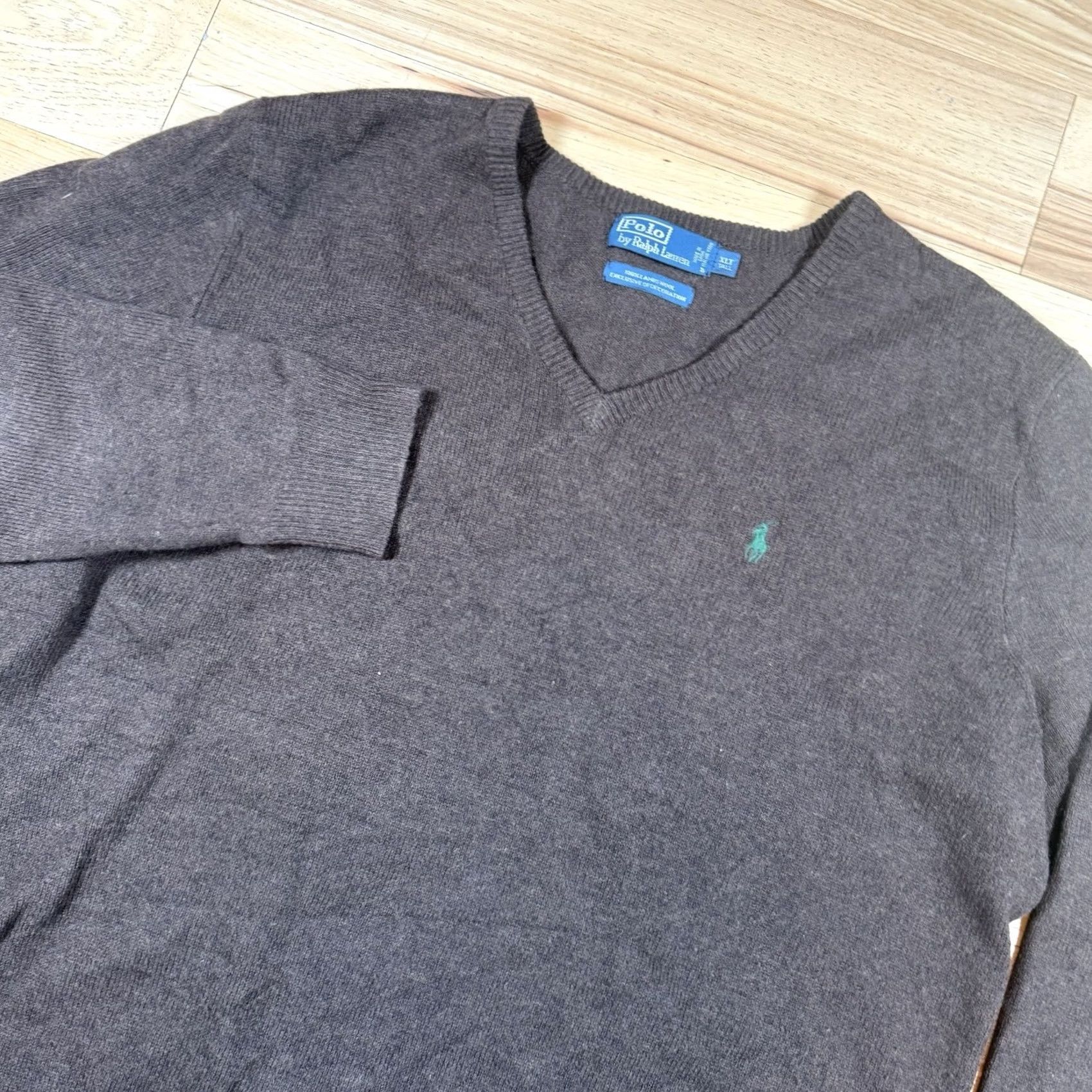 Ralph Lauren VINTAGE Ralph Lauren Sweater Mens XL Lambswool Brown V Neck Crew Neck Pullover Knit Italy 90s Mens Size US XL / EU 56 / 4 - 2 Thumbnail