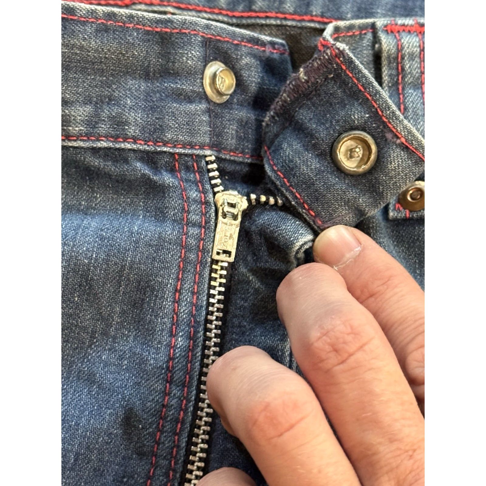Sears VINTAGE Sears Jeans Joint Perma Prest Blue Jeans Men’s 32 Regular 1960s 31.5in Inseam Red Stitching Denim Mens Vintage 60s Look Hippy Pants Size US 32 / EU 48 - 7 Thumbnail