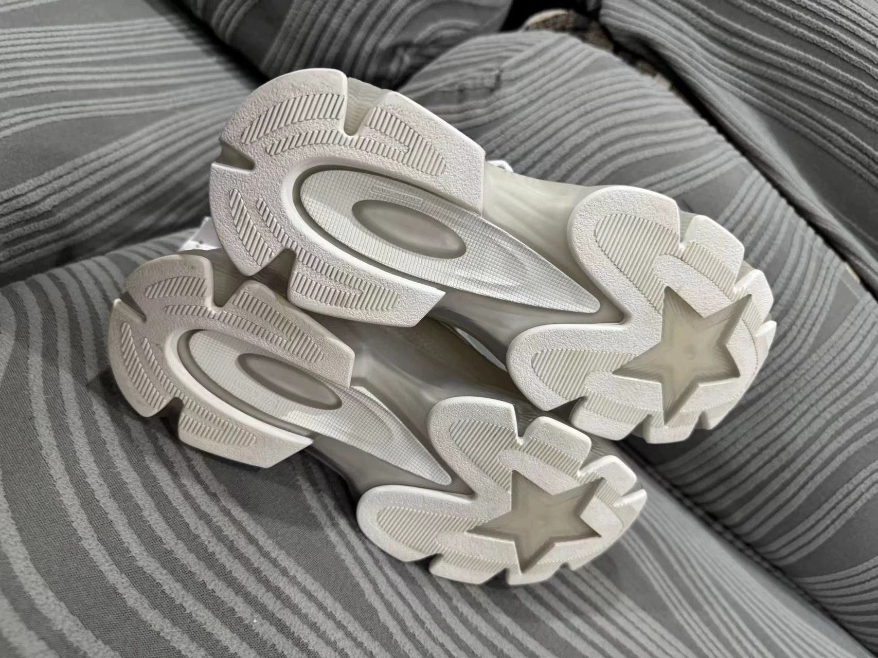 Dior Dior sneakers 37 worn twice Size US 6.5 / IT 36.5 - 4 Thumbnail