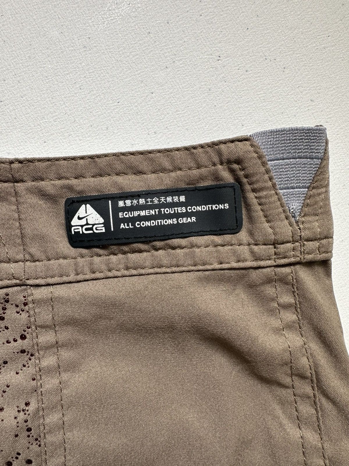 Nike × Nike ACG Vintage Y2k Nike Acg Cargo Shorts Size US 38 / EU 54 - 9 Thumbnail
