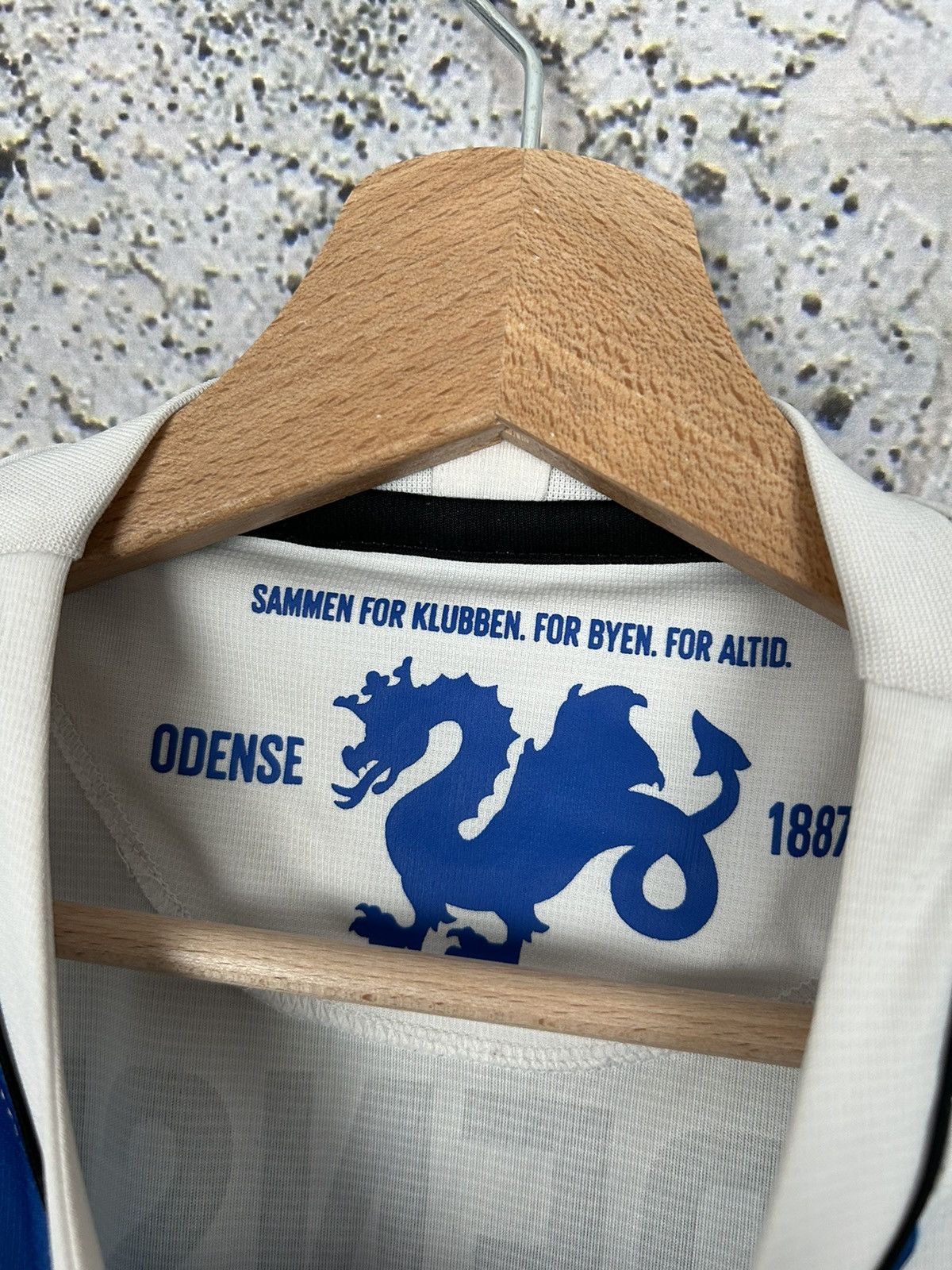 Hummel Odense FC Soccer Jersey Hummel Foootball Sportswear Rare Size US XL / EU 56 / 4 - 7 Thumbnail
