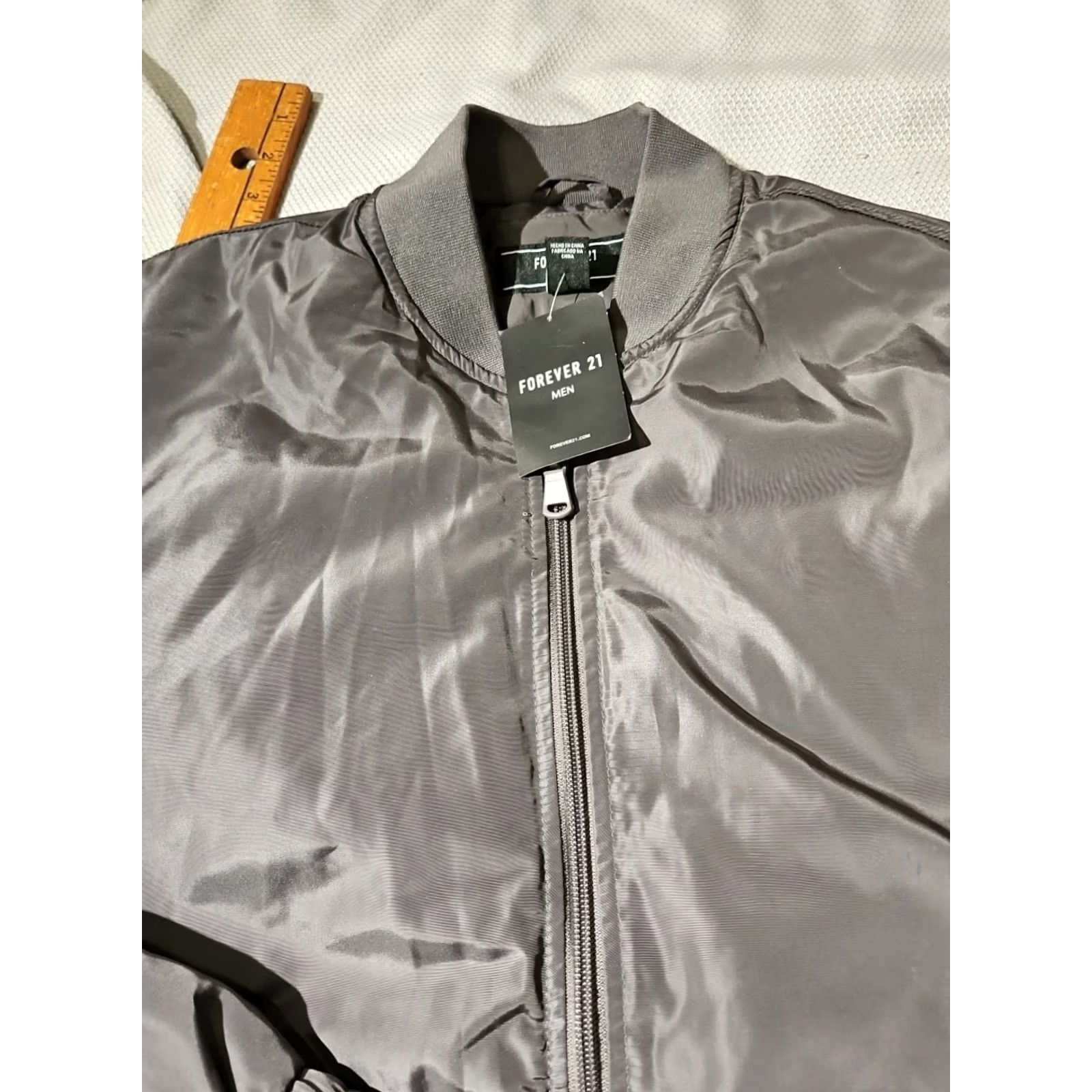 Forever 21 FOREVER 21 Jacket Mens Small Gray Puffer Bomber Varsity Full Zip Pockets Nwt FLaw Size US S / EU 44-46 / 1 - 2 Thumbnail