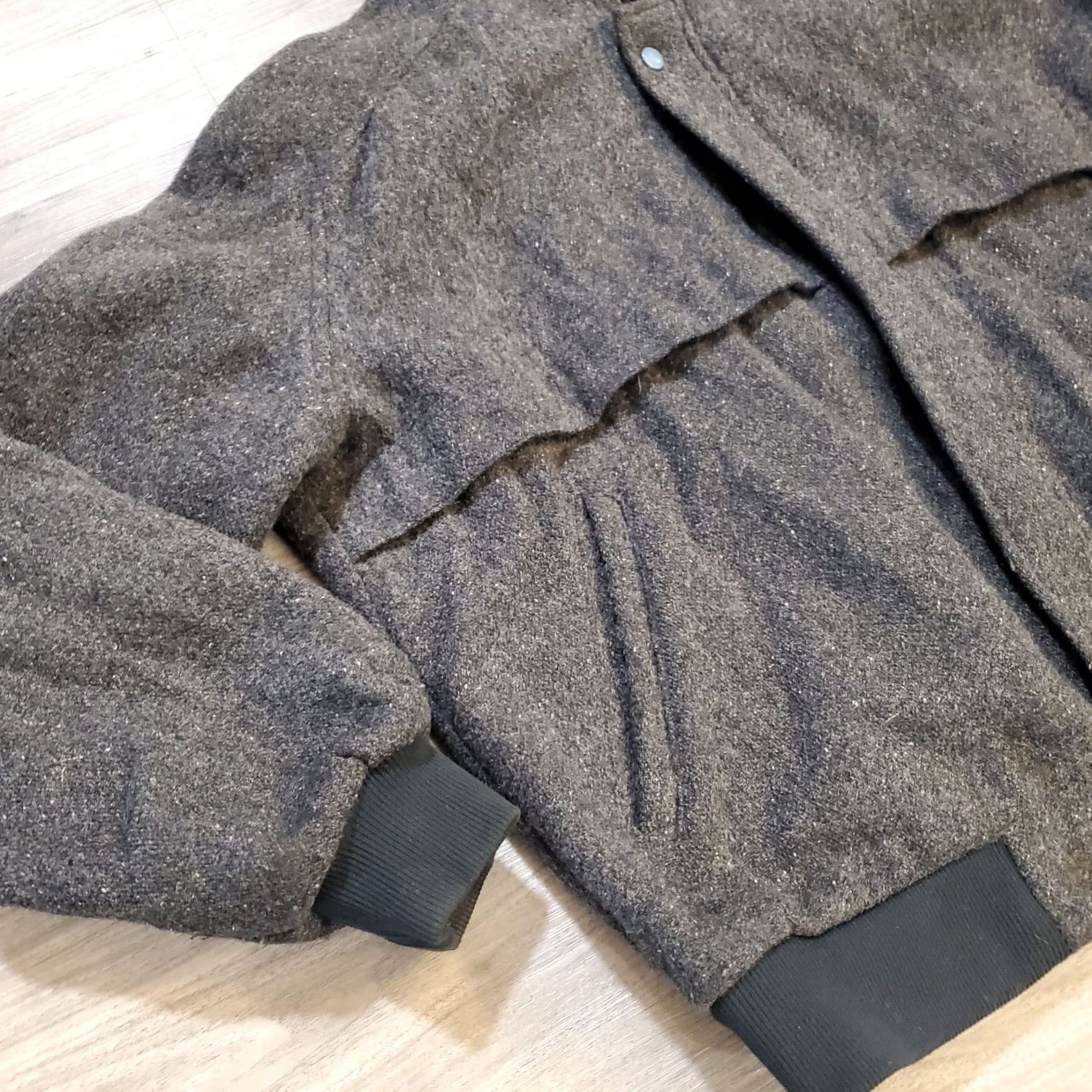 Vintage VINTAGE Seattle Blues Outerwear Wool Jacket Mens XL Gray Zip Up Bomber Jacket Short Solid 80s 90s Outdoor Workwear Casual Winter Size US XL / EU 56 / 4 - 4 Thumbnail