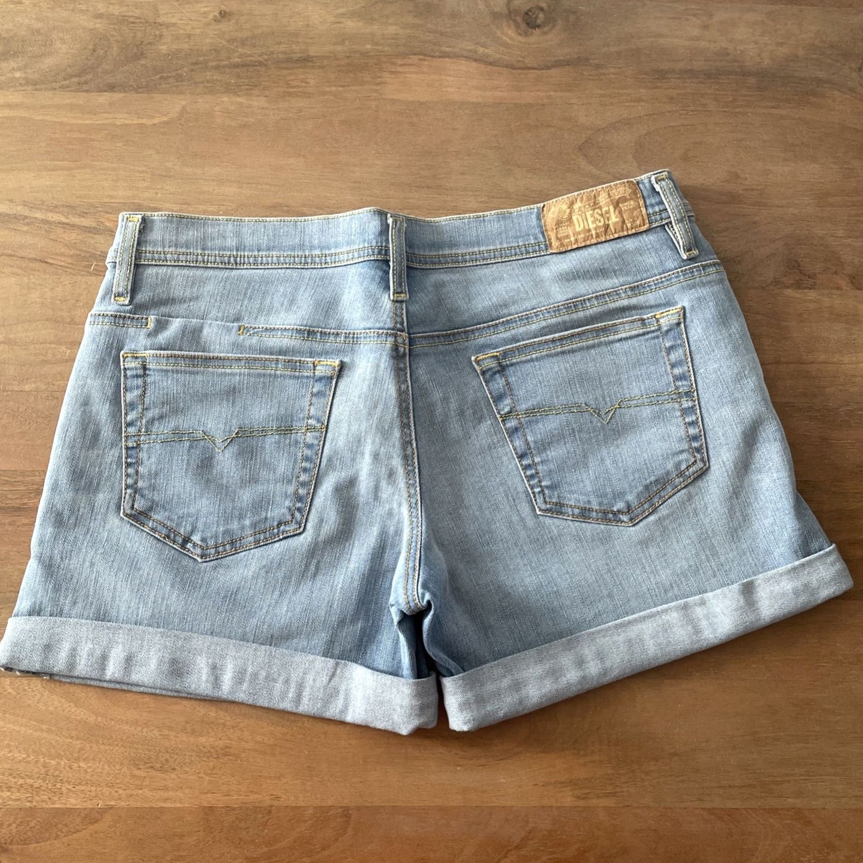 Diesel Diesel Denim Rolled Cuffed Shorts Womens 33 Waist Blue Light Wash Denim USA Zip 5-Pocket Pockets Logo Button Regular Fit Short Size 24" / US 00 / IT 34 - 2 Thumbnail