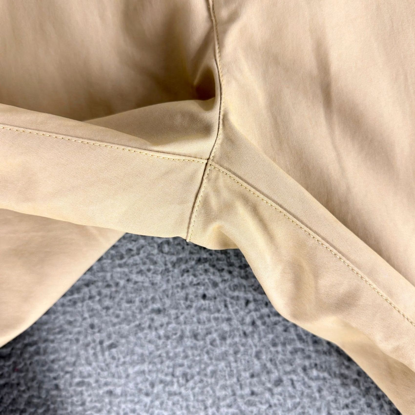 Patagonia Patagonia Pants Womens 6 Tan Khaki Wide Leg Outdoor Nylon Blend Chino Pockets Lightweight Trail Hiking Size 28" / US 6 / IT 42 - 4 Thumbnail