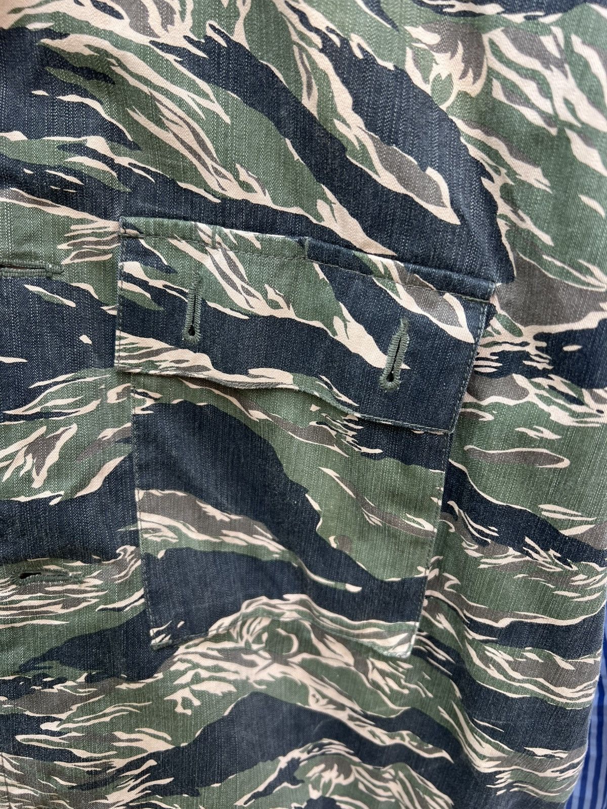 Junya Watanabe Junya Watanabe Tiger Camo Shirt Size US L / EU 52-54 / 3 - 4 Thumbnail