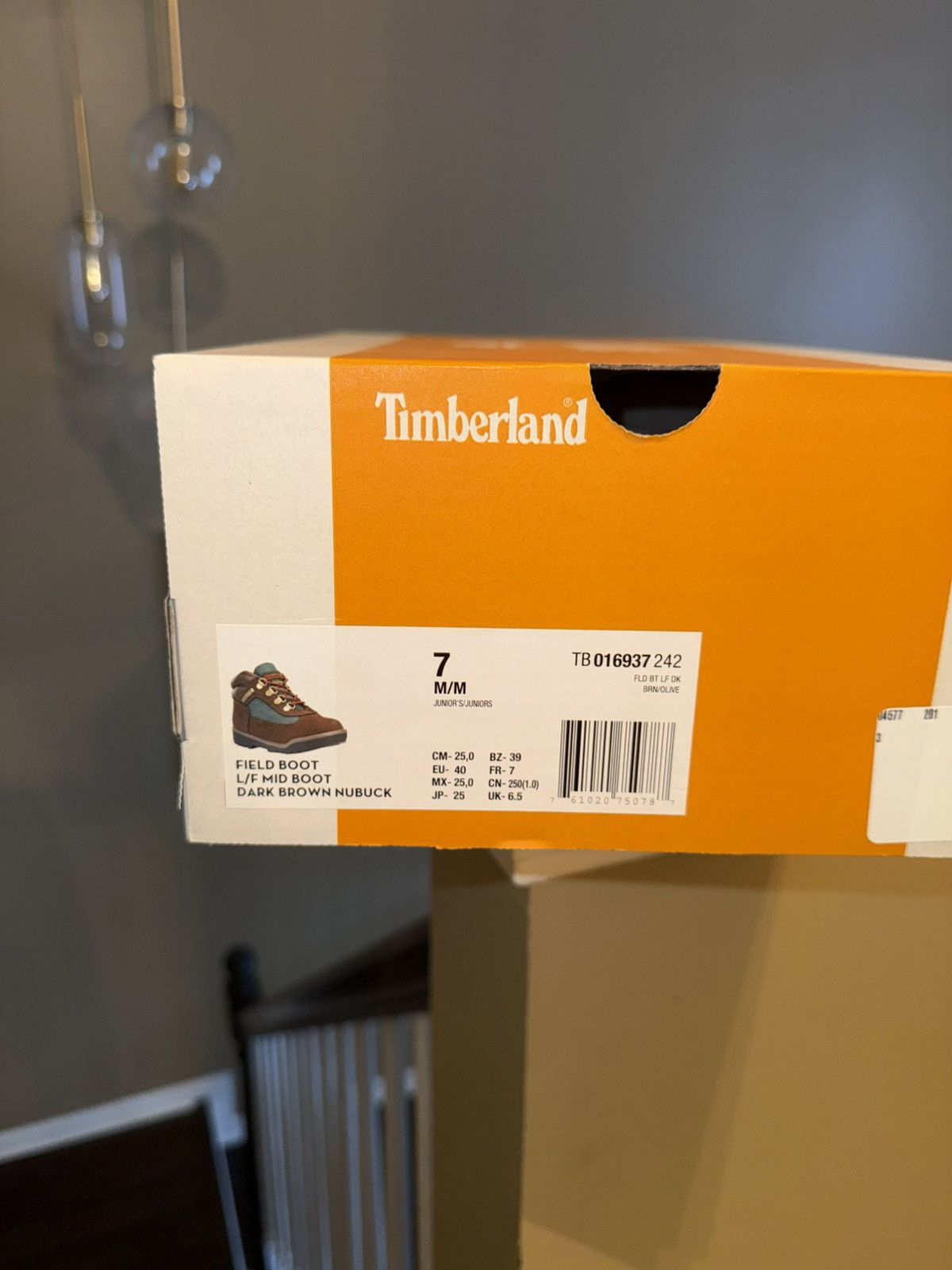 Timberland Women’s timberland field boots Size US 7 / IT 37 - 6 Thumbnail
