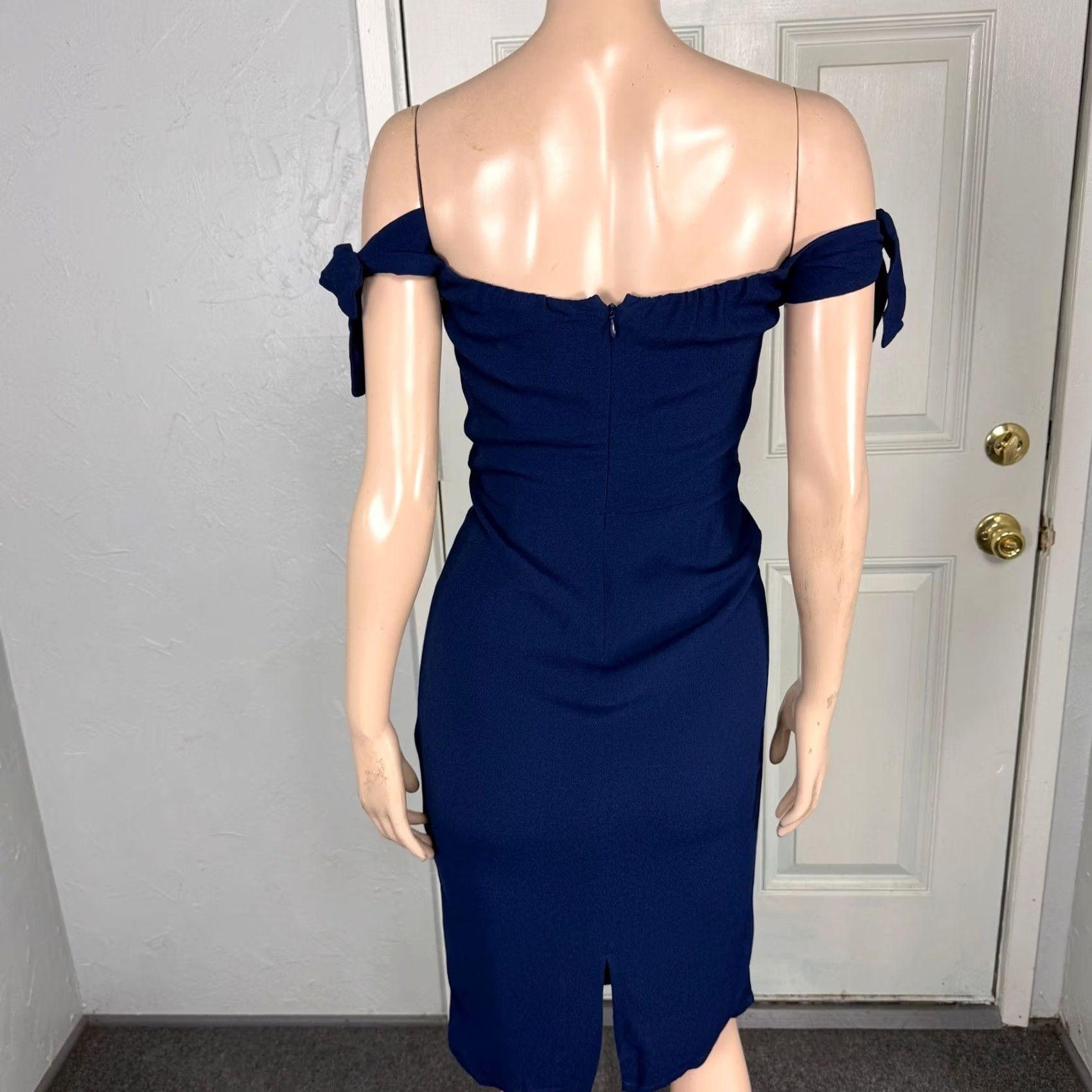 Reformation Reformation Dress 4 Navy Mini Viscose Off The Shoulder Party Tie Women's Size S / US 4 / IT 40 - 4 Thumbnail
