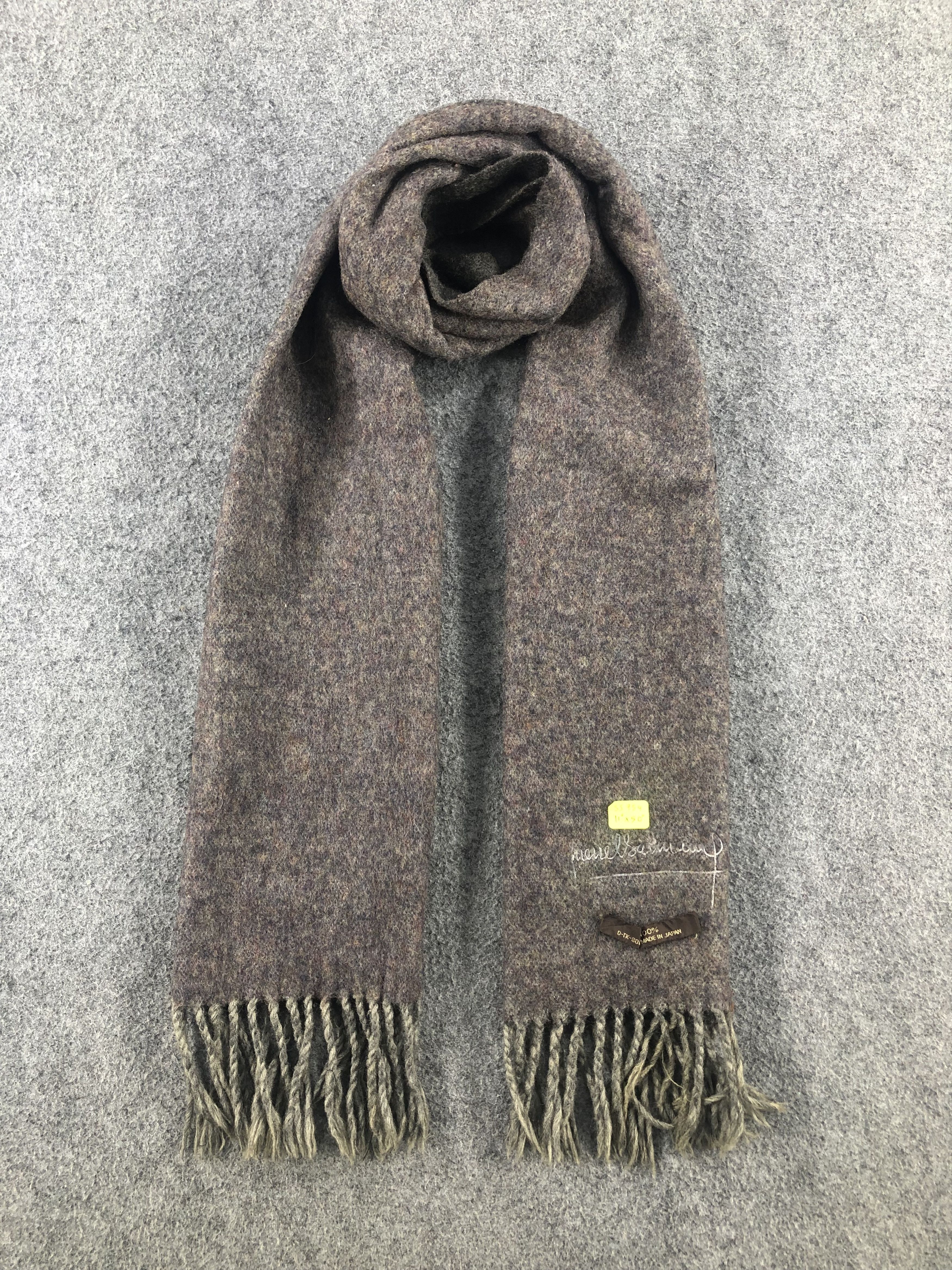 Pierre Balmain Pierre Balmain Scarf / Muffler / Neckwear Size ONE SIZE - 1 Thumbnail