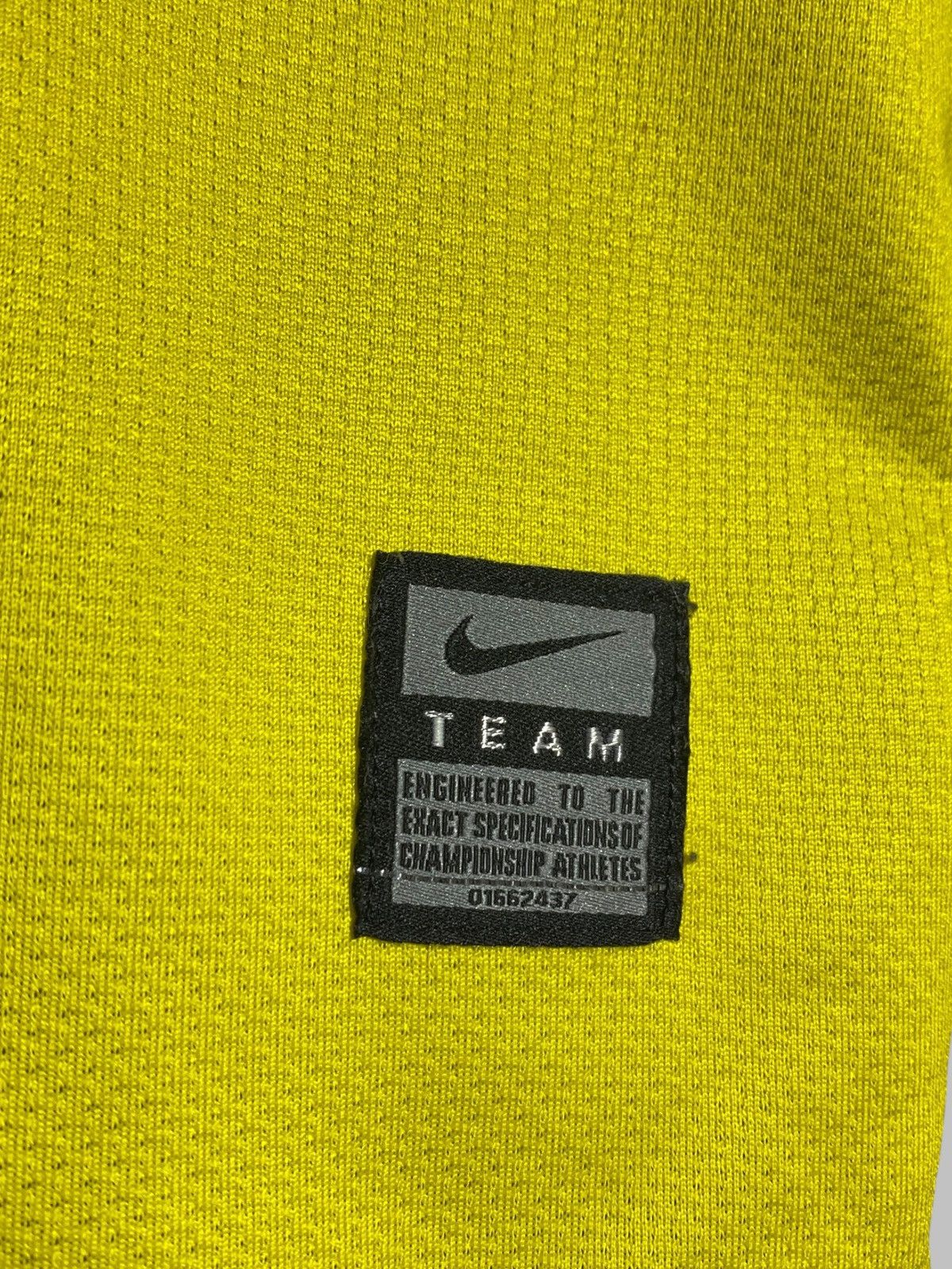 Nike Vintage Nike FC Barcelona 2008 2009 Away Football Shirt Size US M / EU 48-50 / 2 - 12 Thumbnail