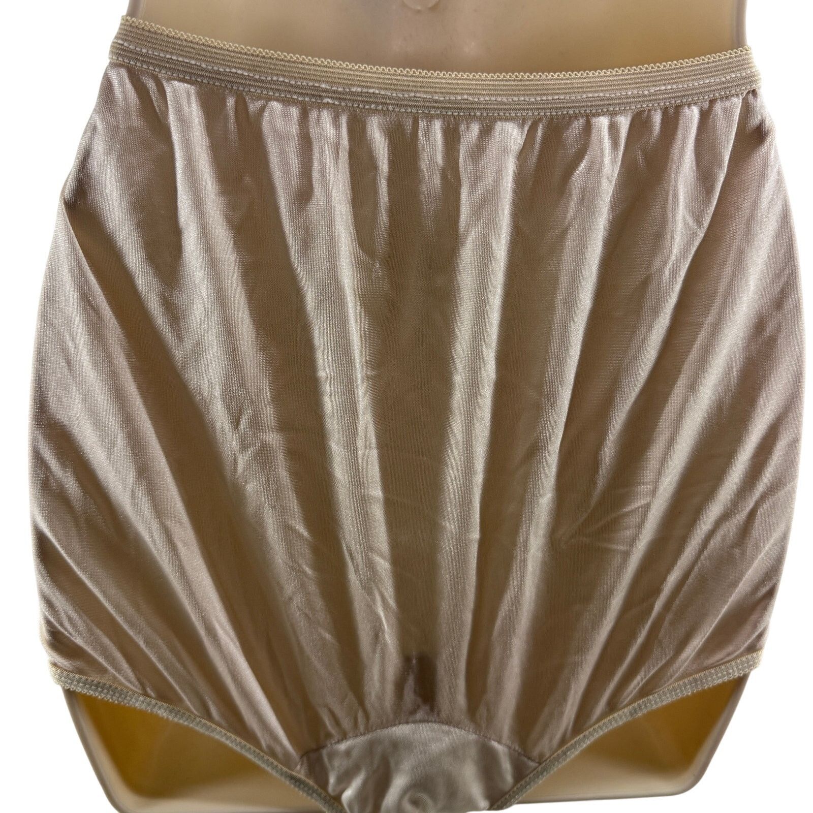 Vintage Vintage Kim Rogers Shiny Smooth Nylon Beige Panty Panties Size ONE SIZE - 5 Thumbnail