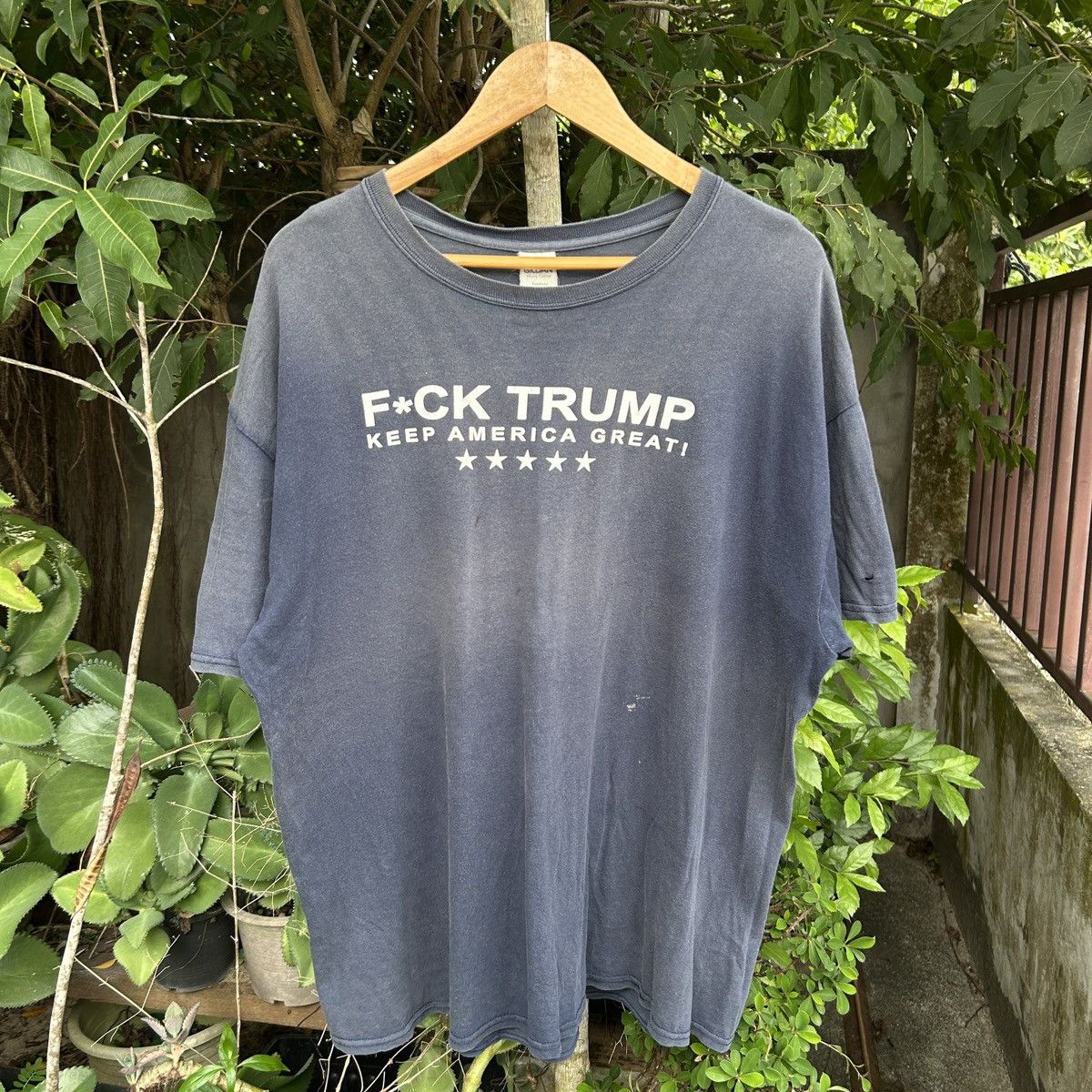 Vintage Vintage Y2K F*CK TRUM KEEP AMERICA GREAT Sun Faded ⭐️ Size US M / EU 48-50 / 2 - 2 Thumbnail