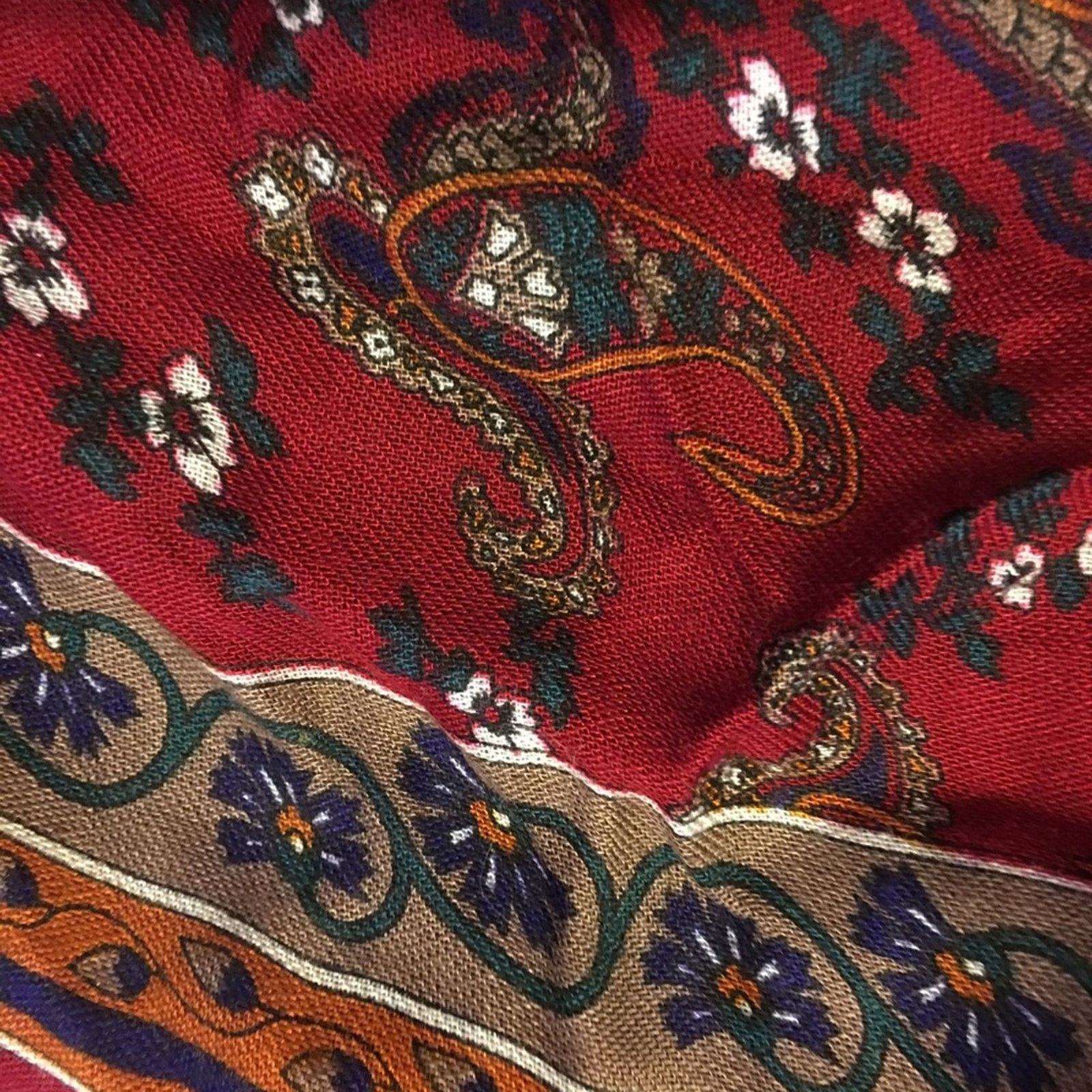 Vintage Deep wine paisley print scarf 30” x 30” Size ONE SIZE - 3 Thumbnail