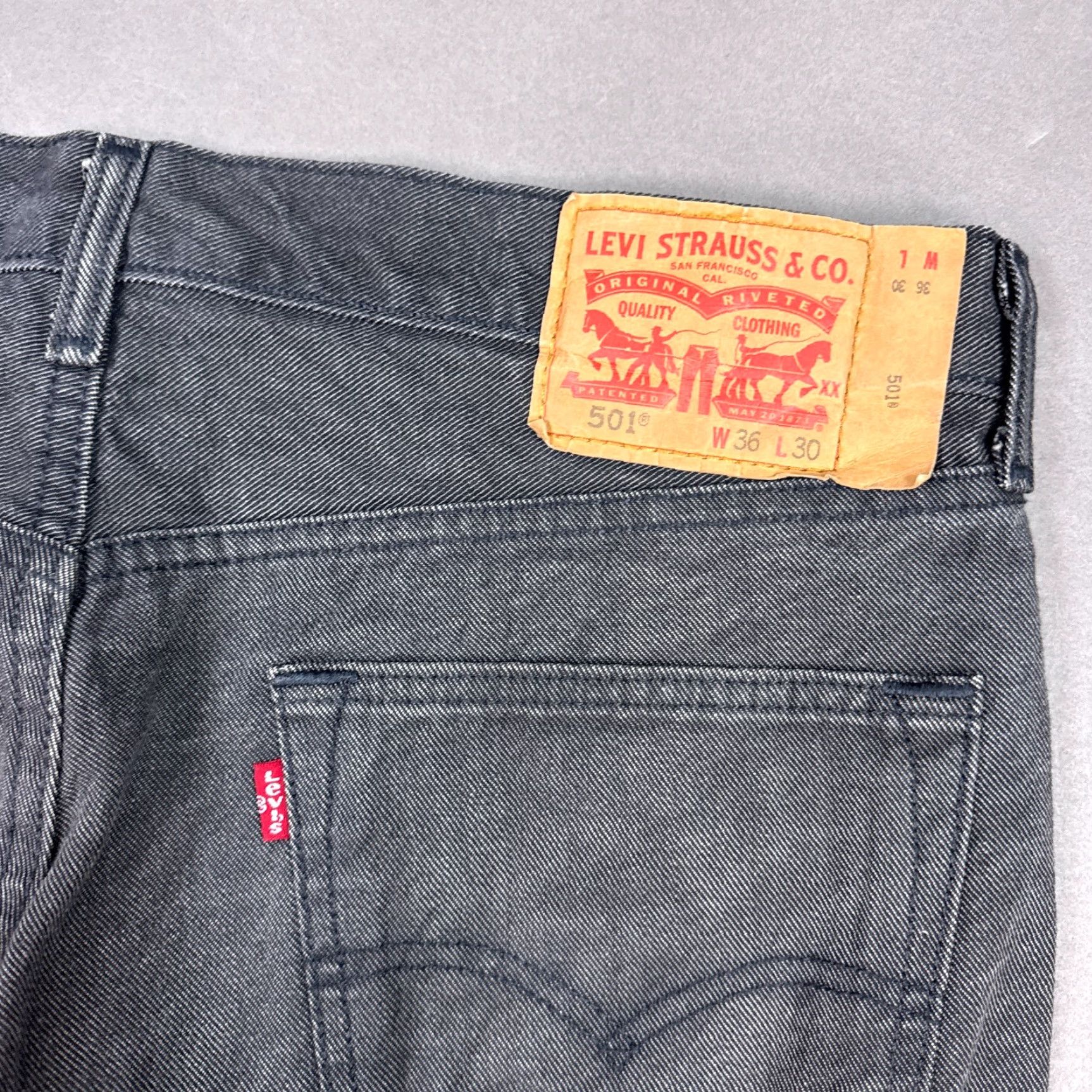 Levi's Levi's 501 Jeans Mens Regular 36x30 Black Denim Straight Button Fly Pants Dark Wash Size US 36 / EU 52 - 6 Thumbnail