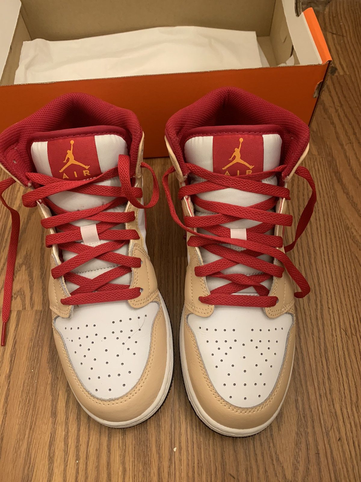 Jordan Brand × Nike Air Jordan 1 Mids Light Curry Size US 7 / EU 40 - 2 Thumbnail