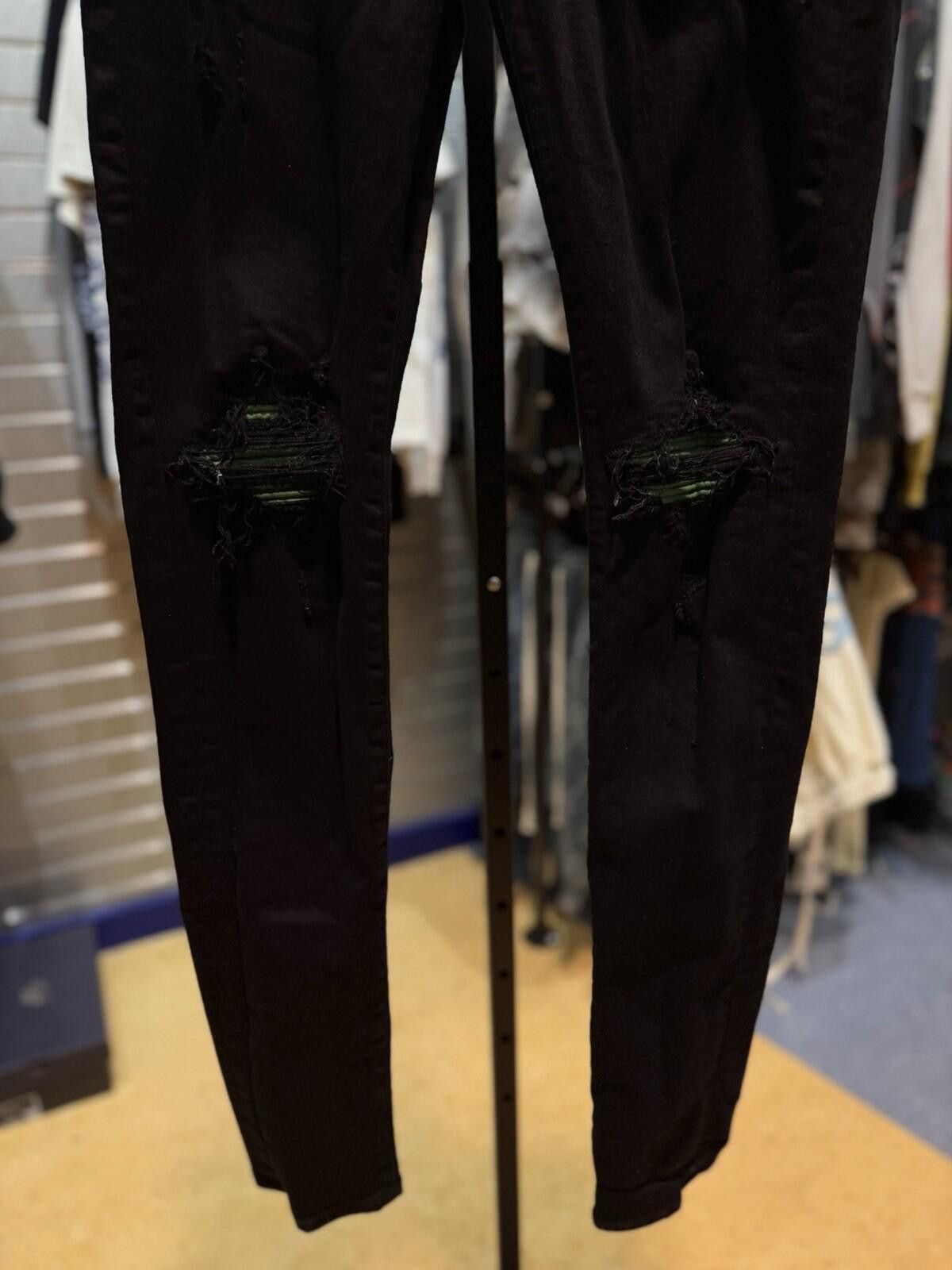 Amiri Size 30 - Amiri Black MX1 Green Patch Jeans 100% Authentic Size US 30 / EU 46 - 10 Thumbnail