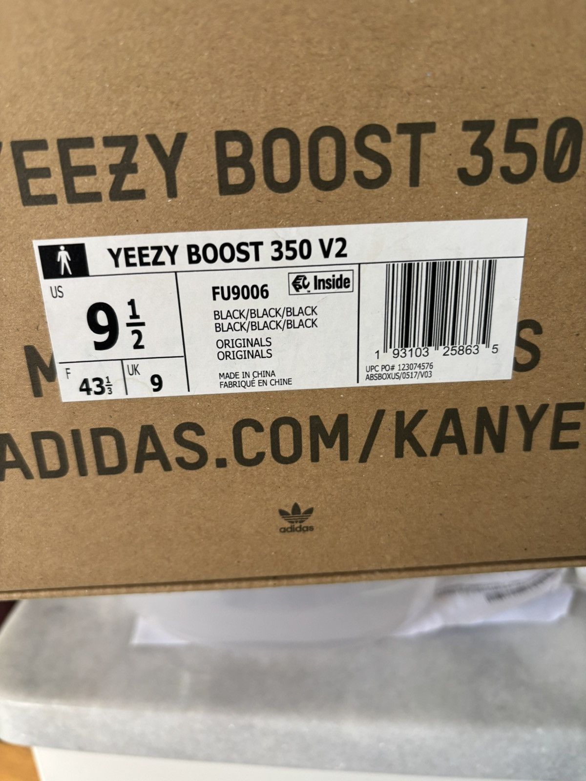 Yeezy Yeezy 350 black non reflective Size US 9.5 / EU 42-43 - 9 Thumbnail
