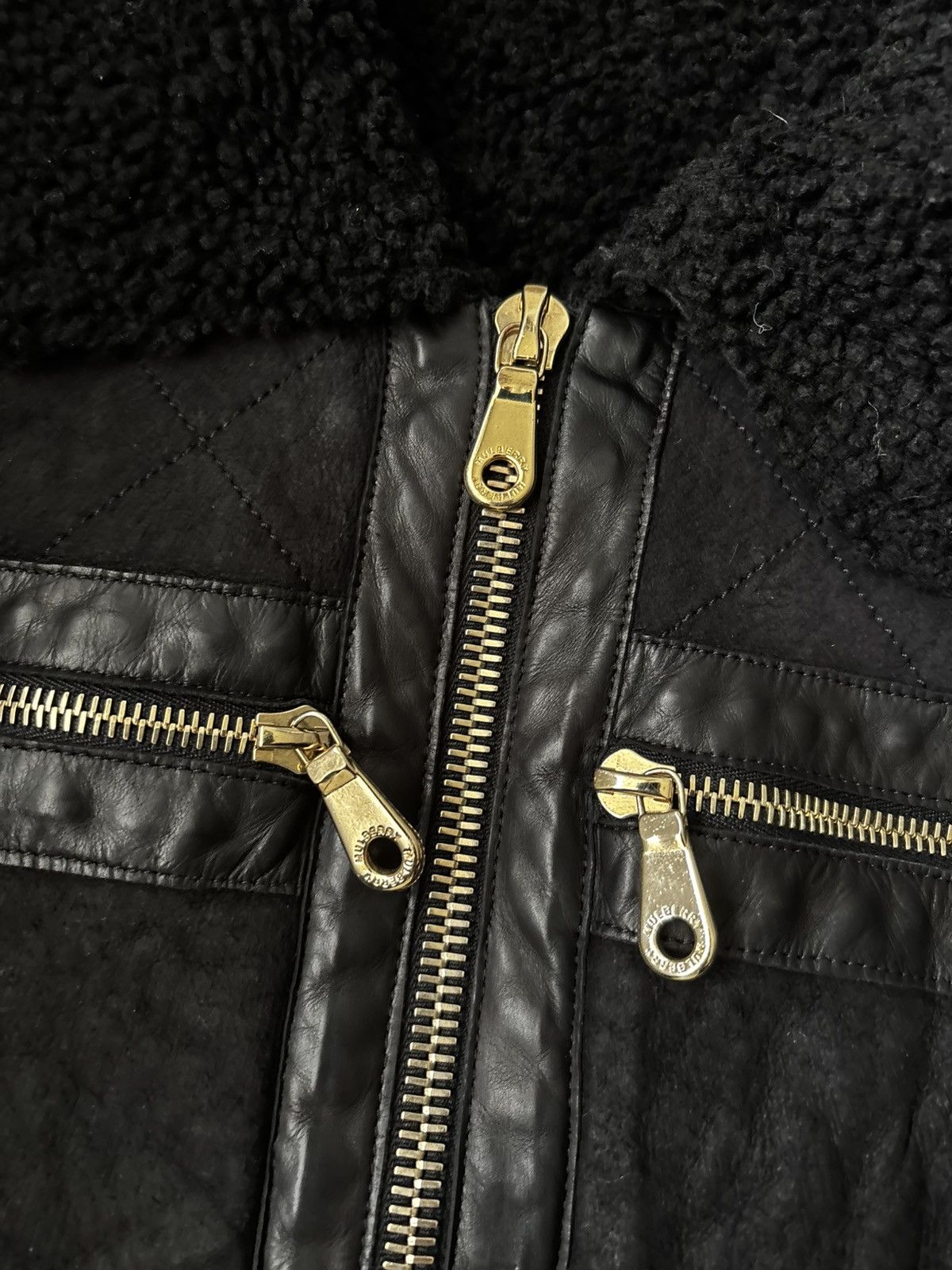 Mulberry Mulberry Made in Italy Shearling Cropped (circa 2009–2012) Size M / US 6-8 / IT 42-44 - 3 Thumbnail