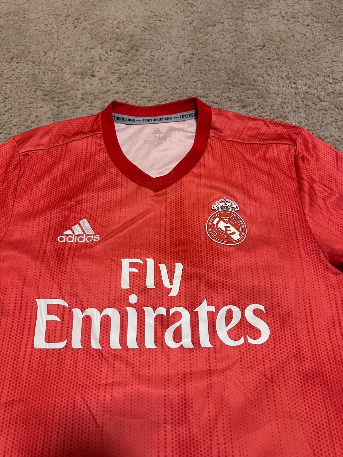 Adidas REAL MADRID 2018 2019 THIRD FOOTBALL SHIRT SOCCER JERSEY Size US M / EU 48-50 / 2 - 4 Thumbnail