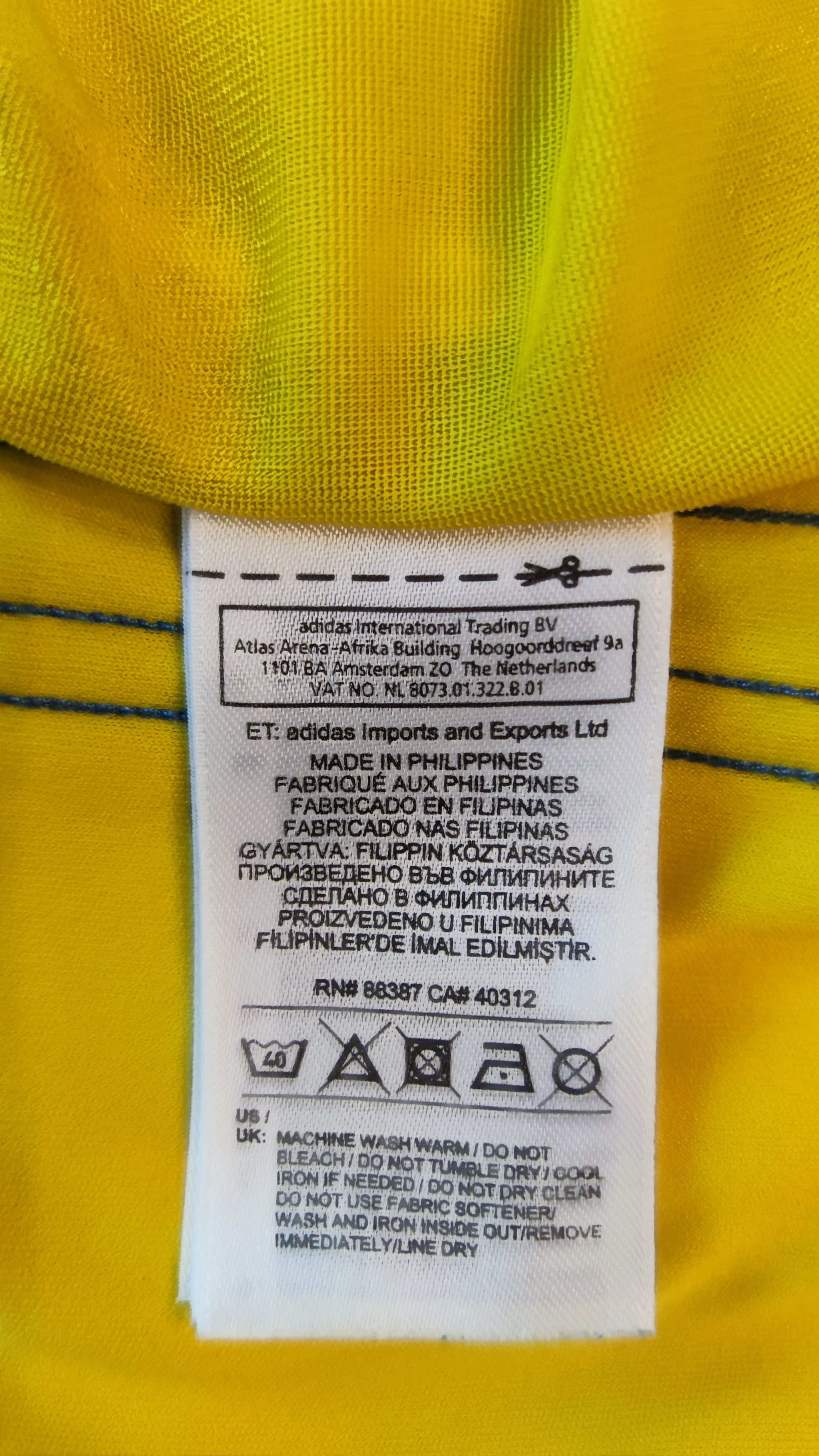Adidas × Vintage Sweden national football team soccer jersey Size US M / EU 48-50 / 2 - 9 Thumbnail