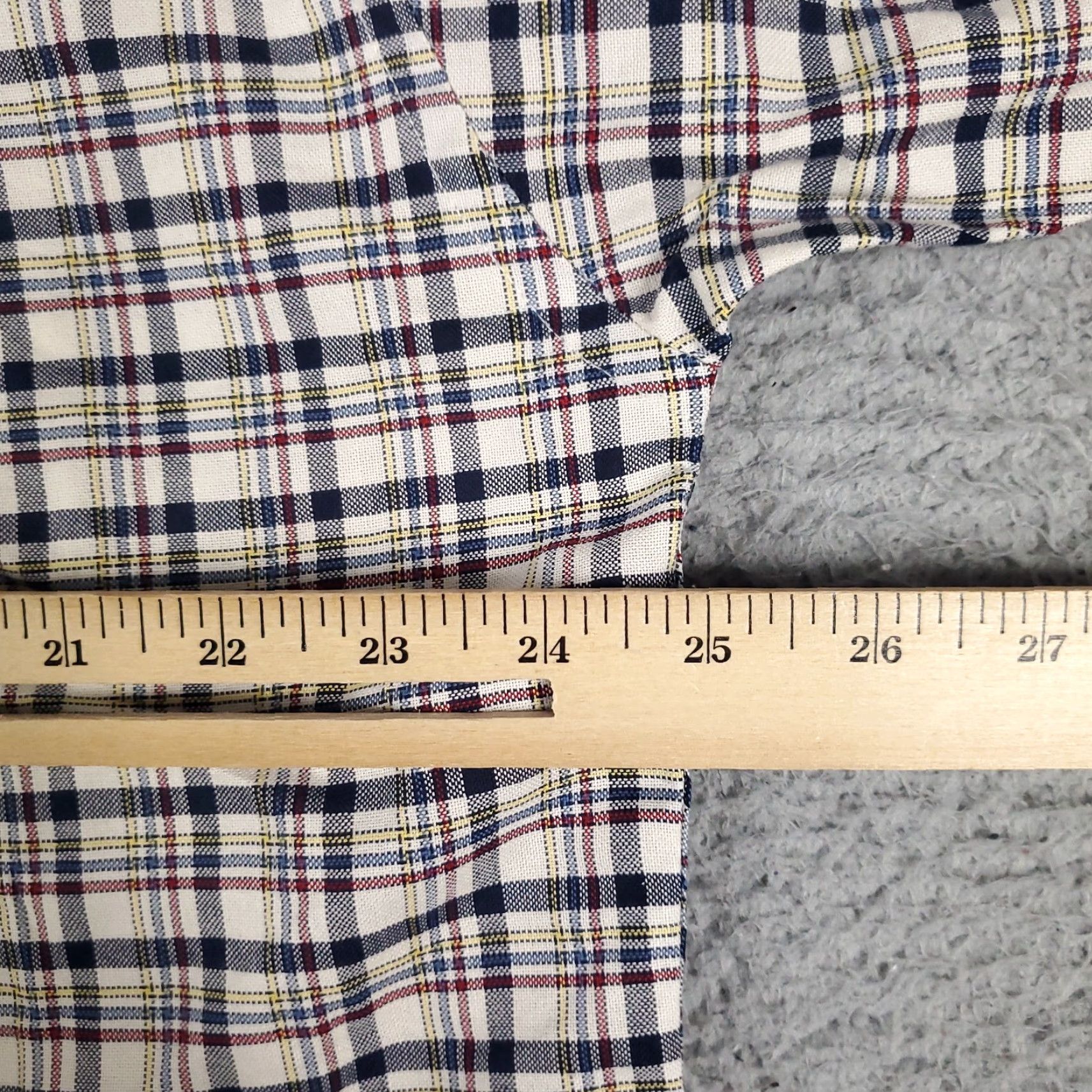 Tommy Hilfiger Tommy Hilfiger Shirt Mens Large Blue Beige Plaid Button-Up Long Sleeve Casual Designer Shirt Mens L Blue Beige Plaid Size US L / EU 52-54 / 3 - 7 Thumbnail