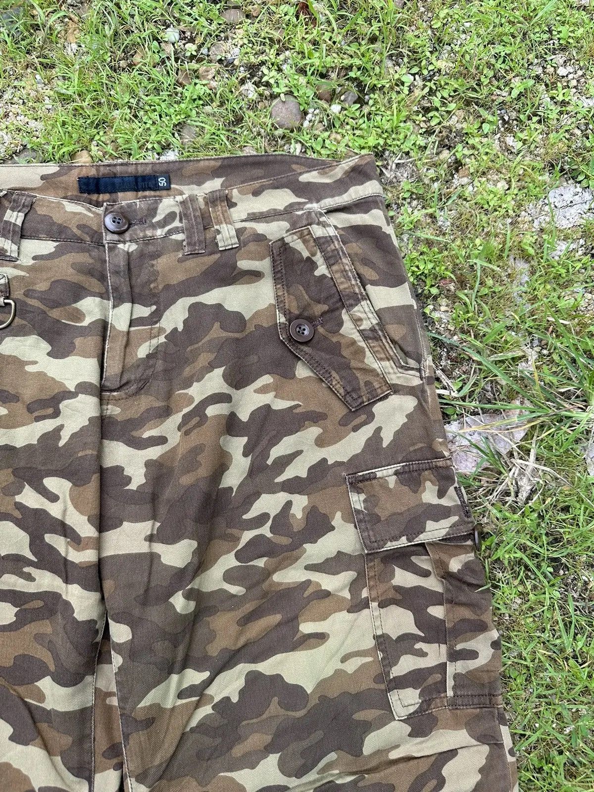 Japanese Brand MALA VITA JAPAN CAMOUFLAGE UTILITY CARGO TACTICAL PANTS Size US 34 / EU 50 - 4 Thumbnail
